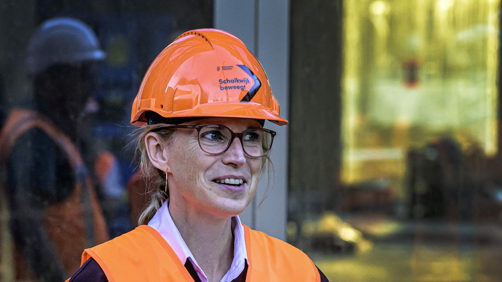 haarlem-zet-minister-boekholt-meteen-aan-het-werk-in-schalkwijk-los