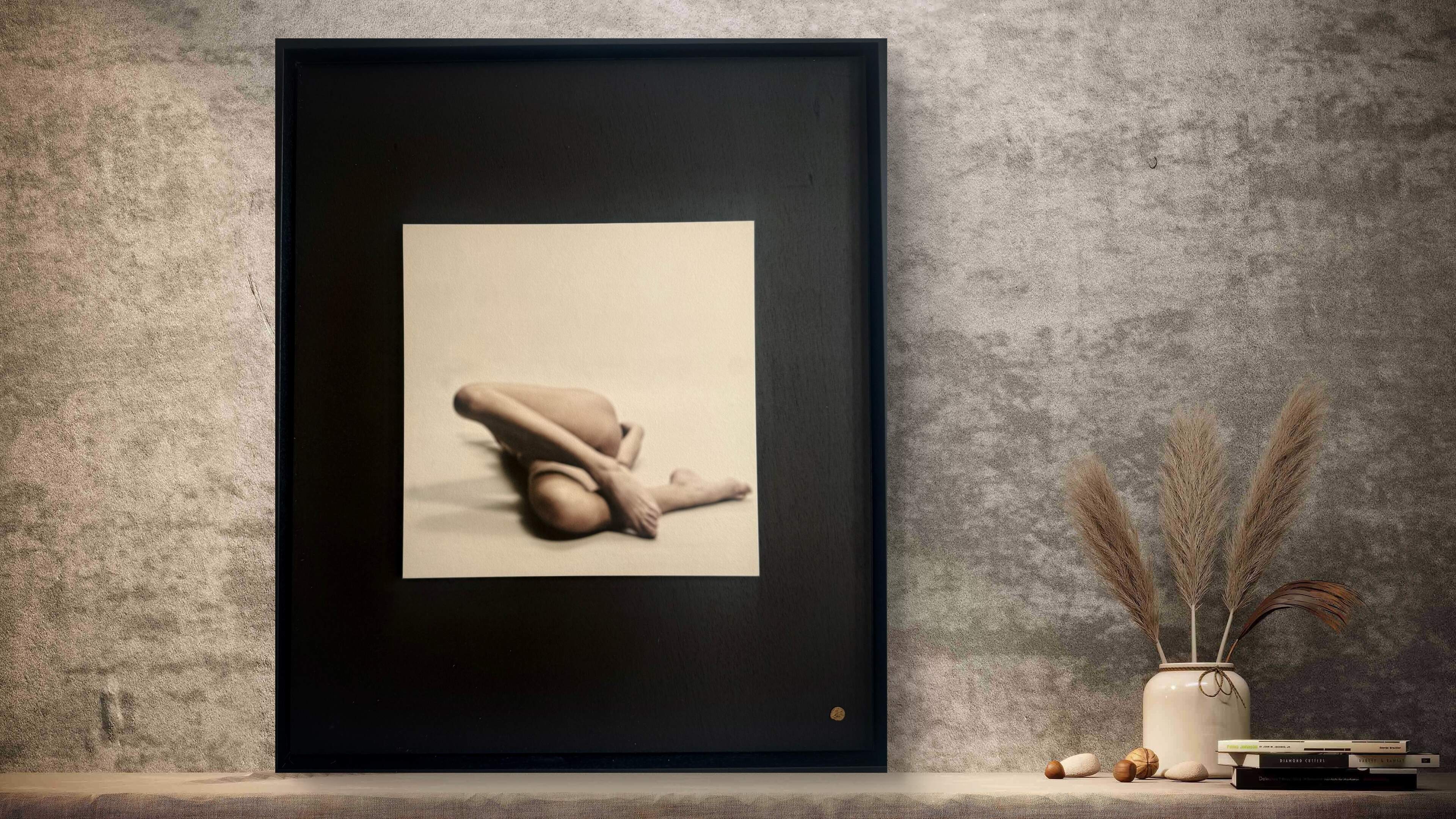 Art Pop-Up exhibition featuring works by Iris Planting and Donna Corban in Zandvoort