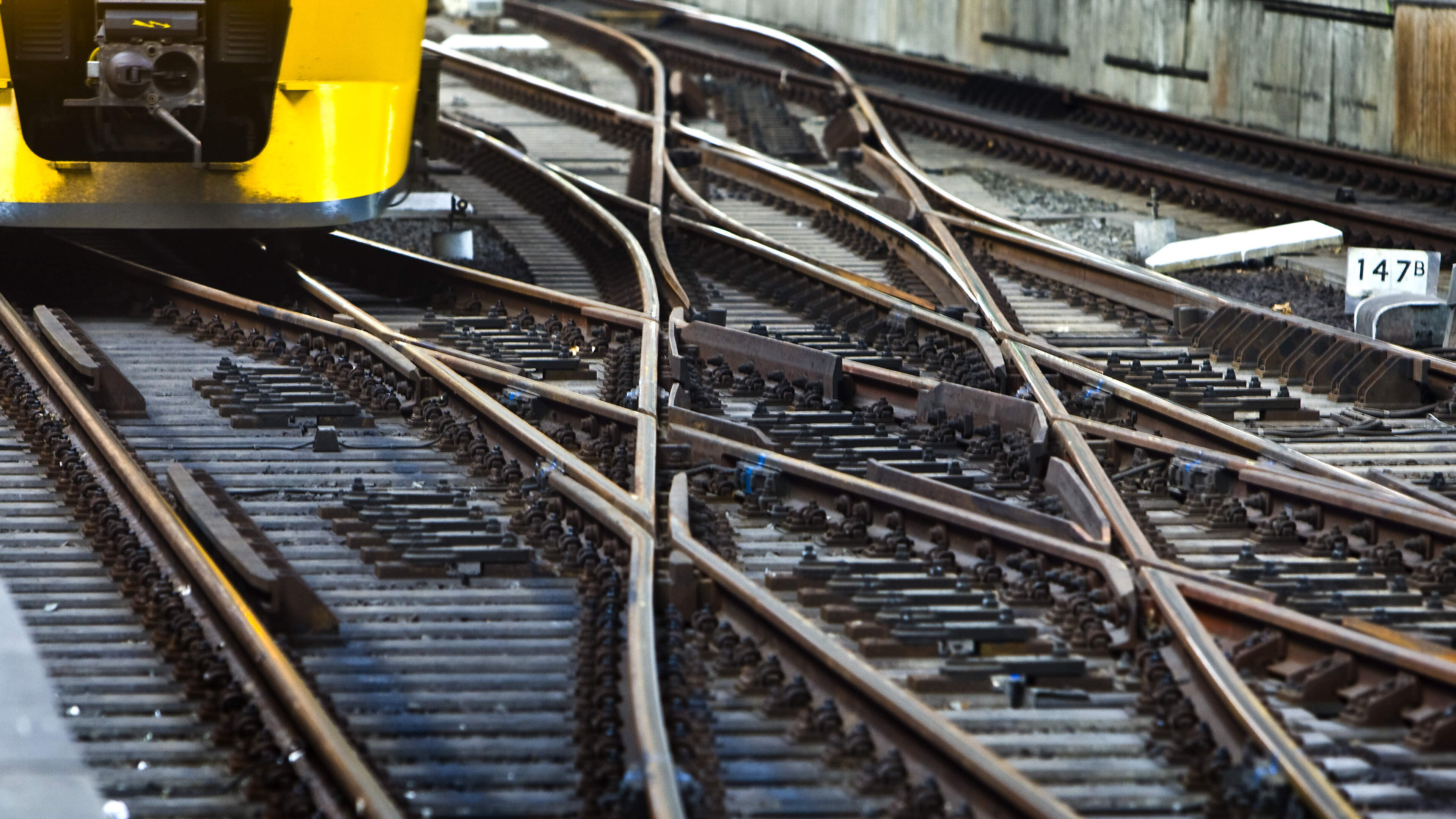 Significantly fewer trains between Amsterdam Central and Hoofddorp due to signaling failure