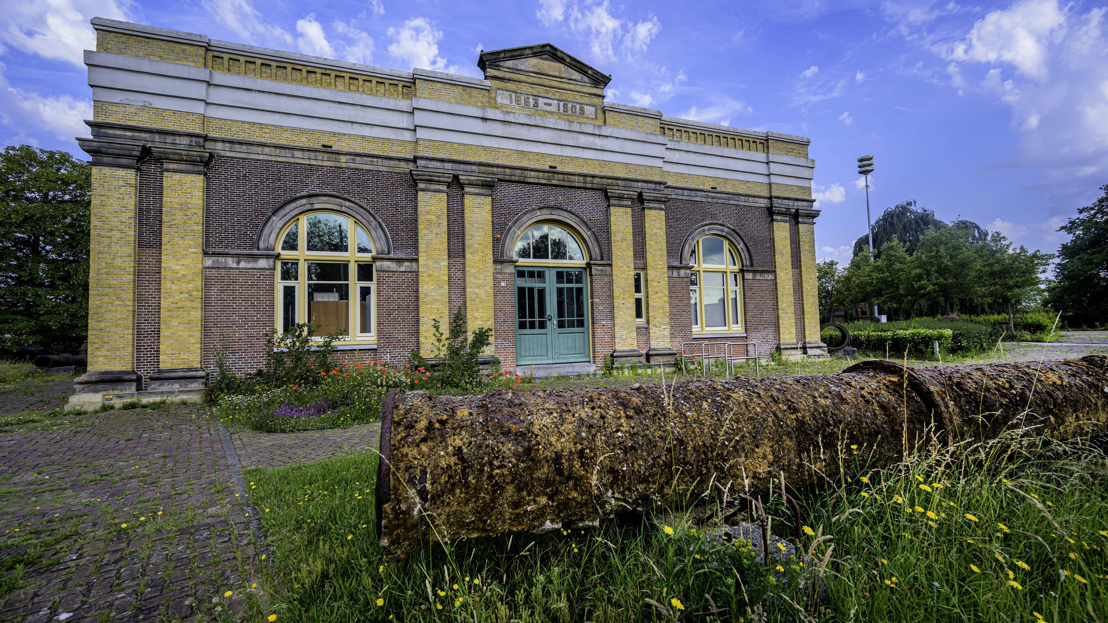 When will the Drinking Water Museum in Heemstede finally reopen? Unique collection with 1853 water pipes, sophisticated equipment and a sturgeon from Kazakhstan