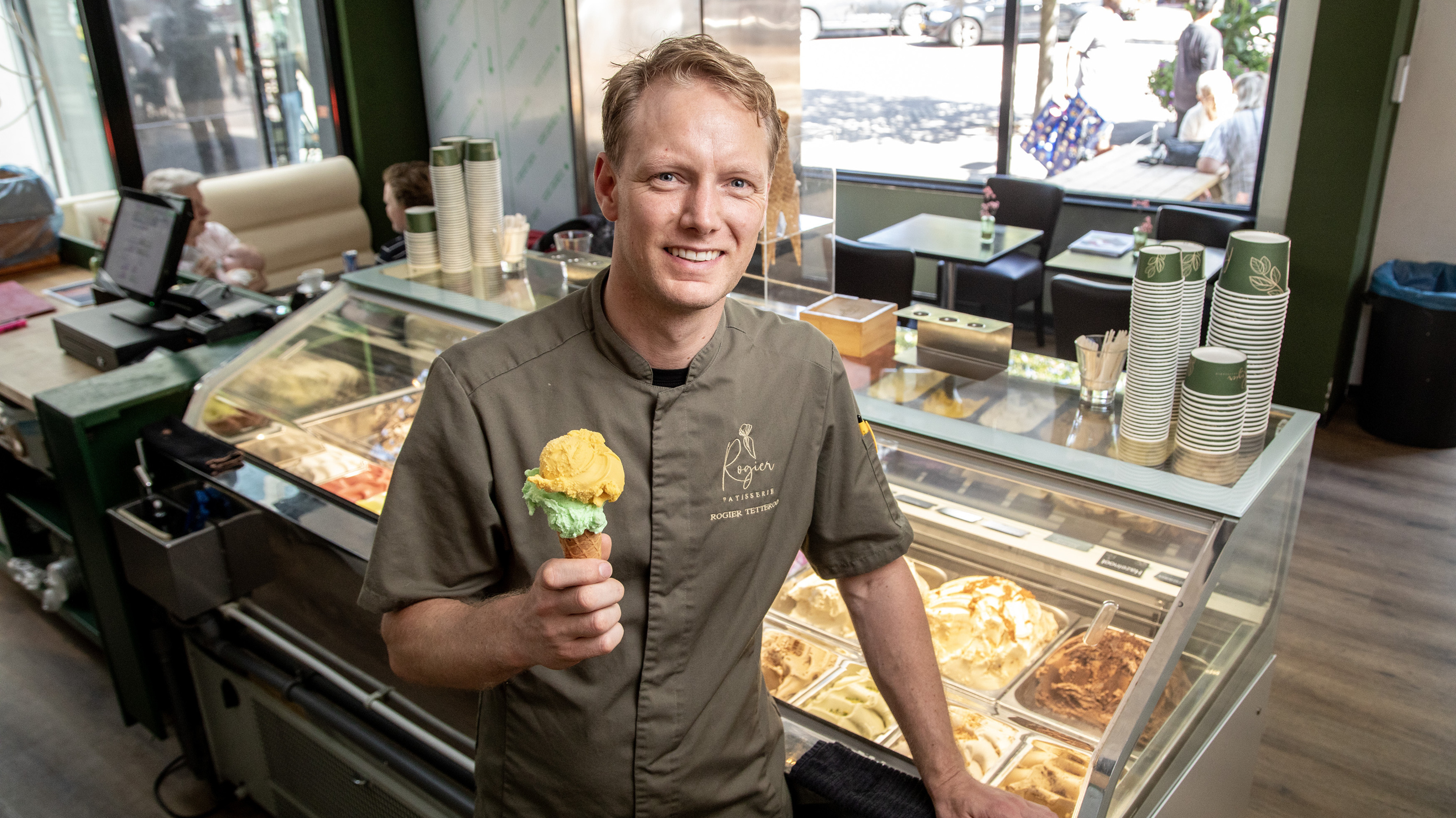 ’Pandan-ijs gaat een hype worden’, voorspelt ijsmaker Rogier over zijn opvallende lichtgroene ijs