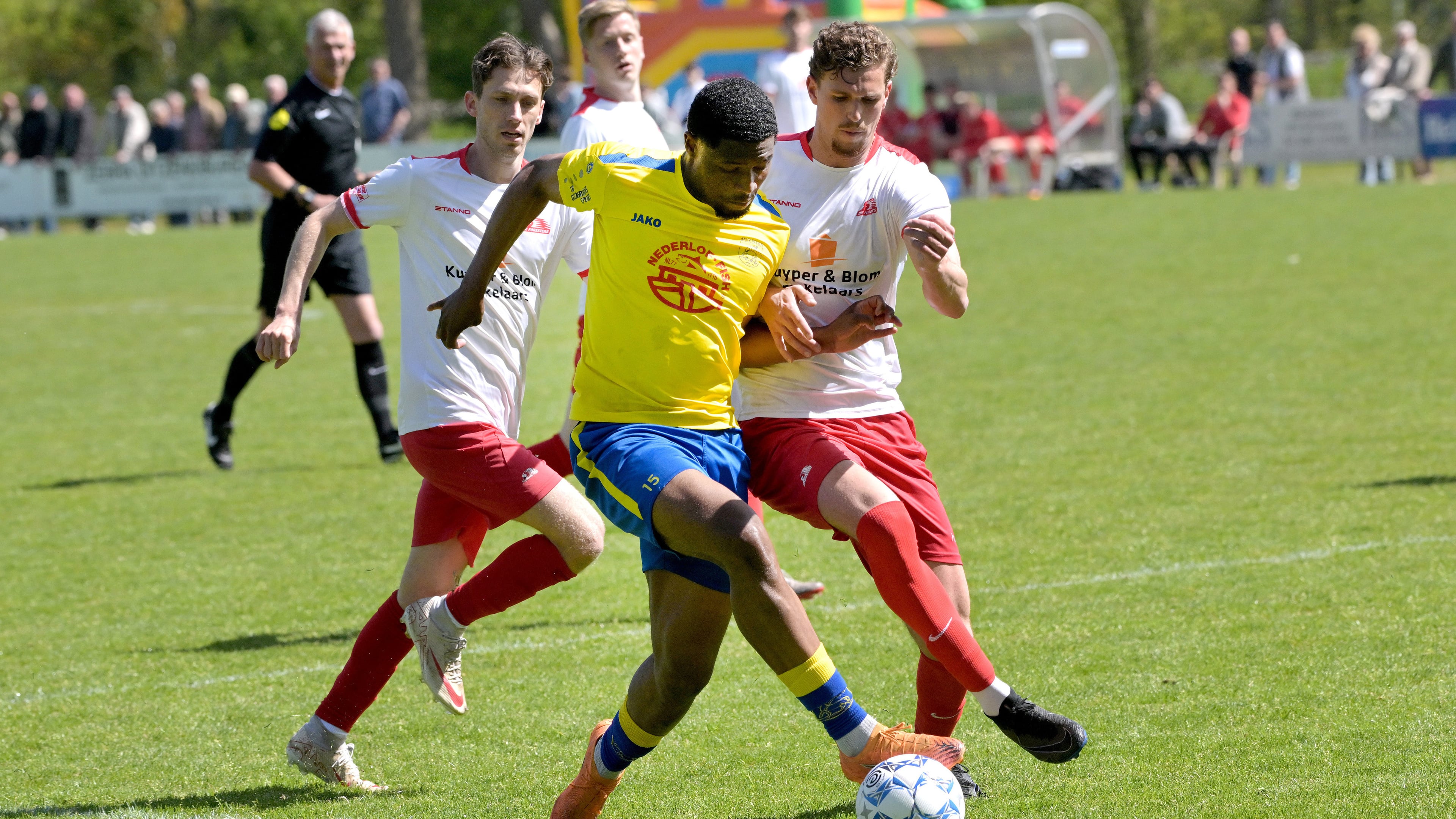 Top scorer Floris Reurts frustrated after Velsen defeat: 'We gave away two goals just like that'