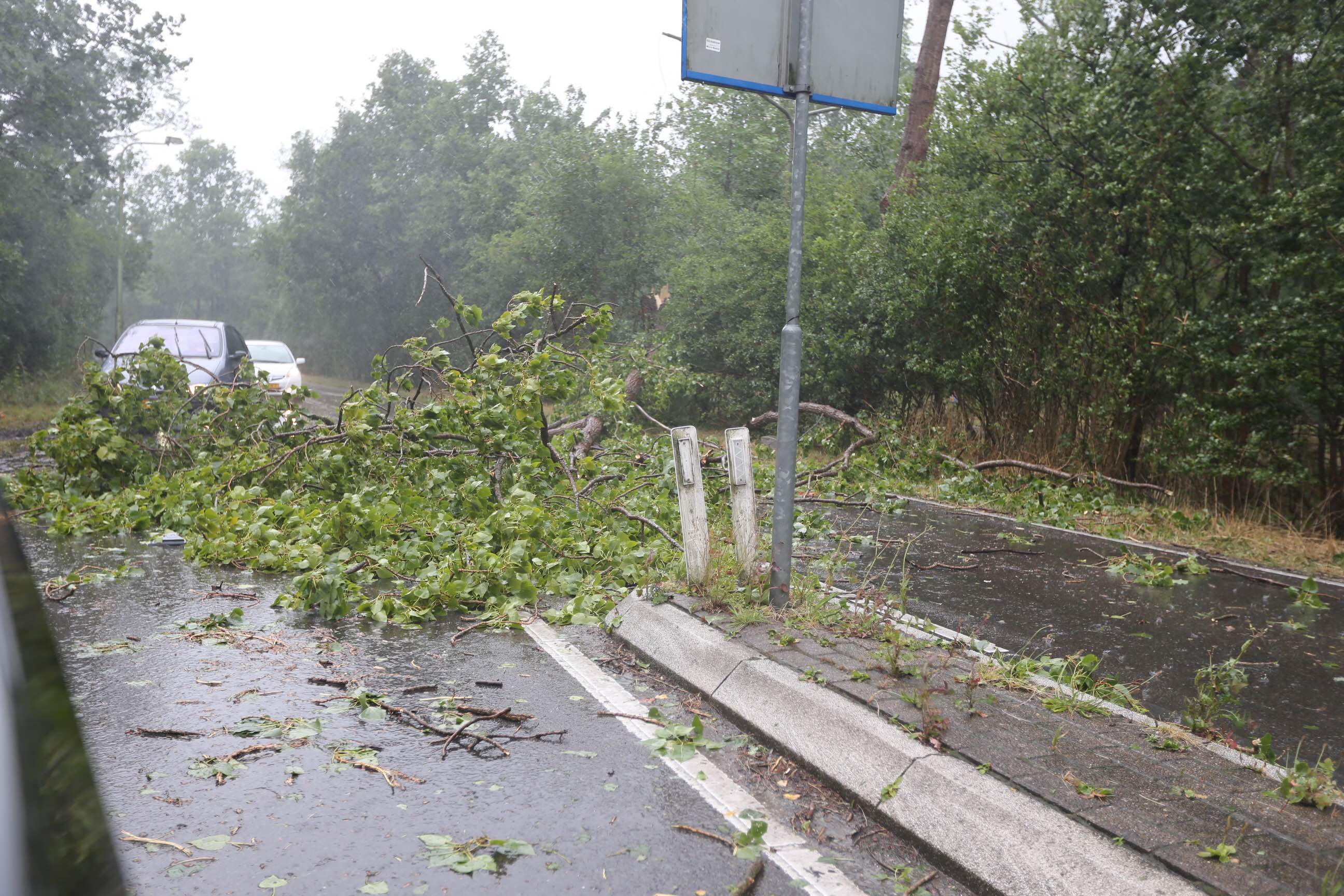 Zeeweg tussen Bloemendaal en Overveen dicht