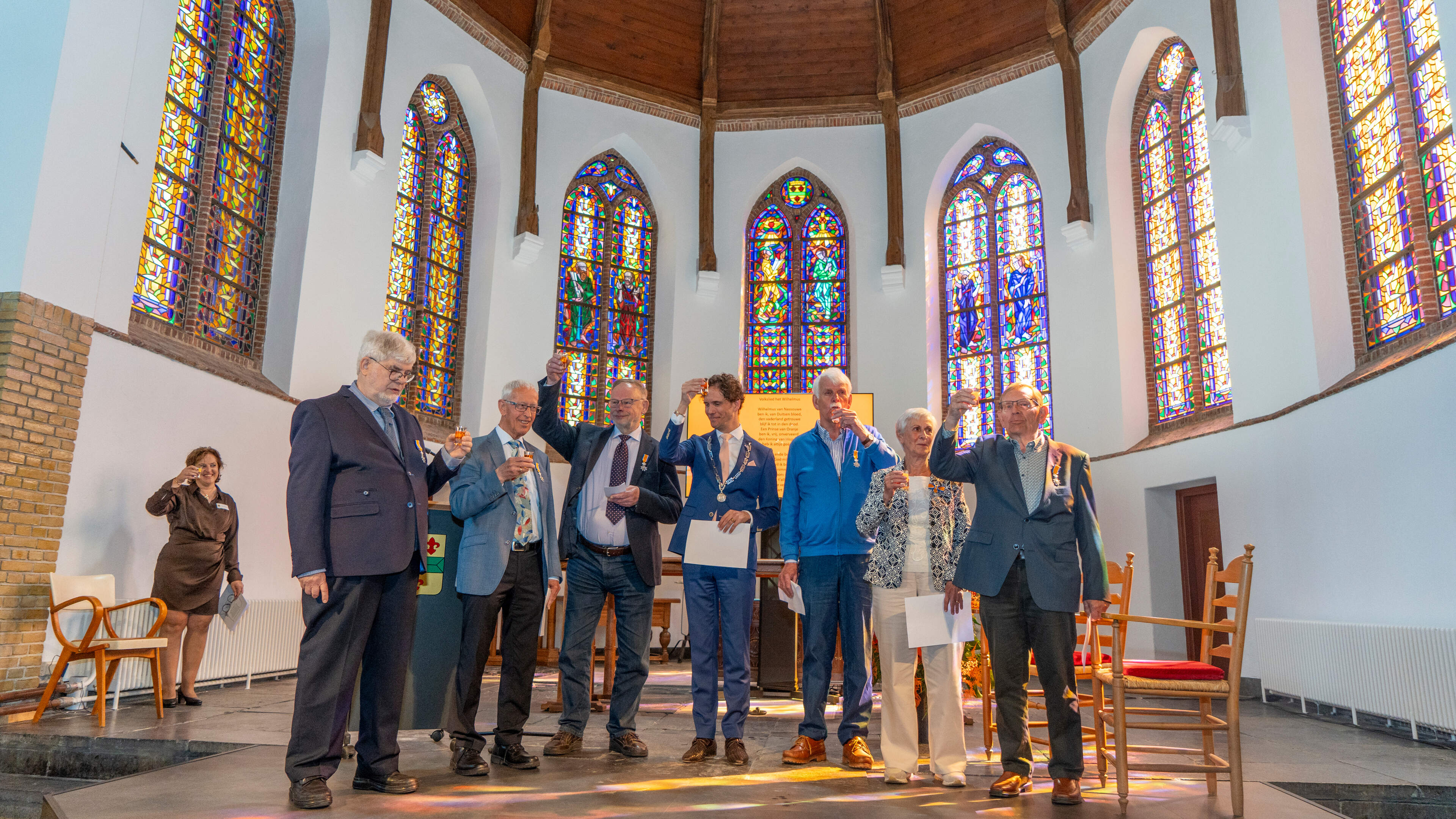 No driver's license but a royal honor in Hillegom: partners Roos and Theo both surprised