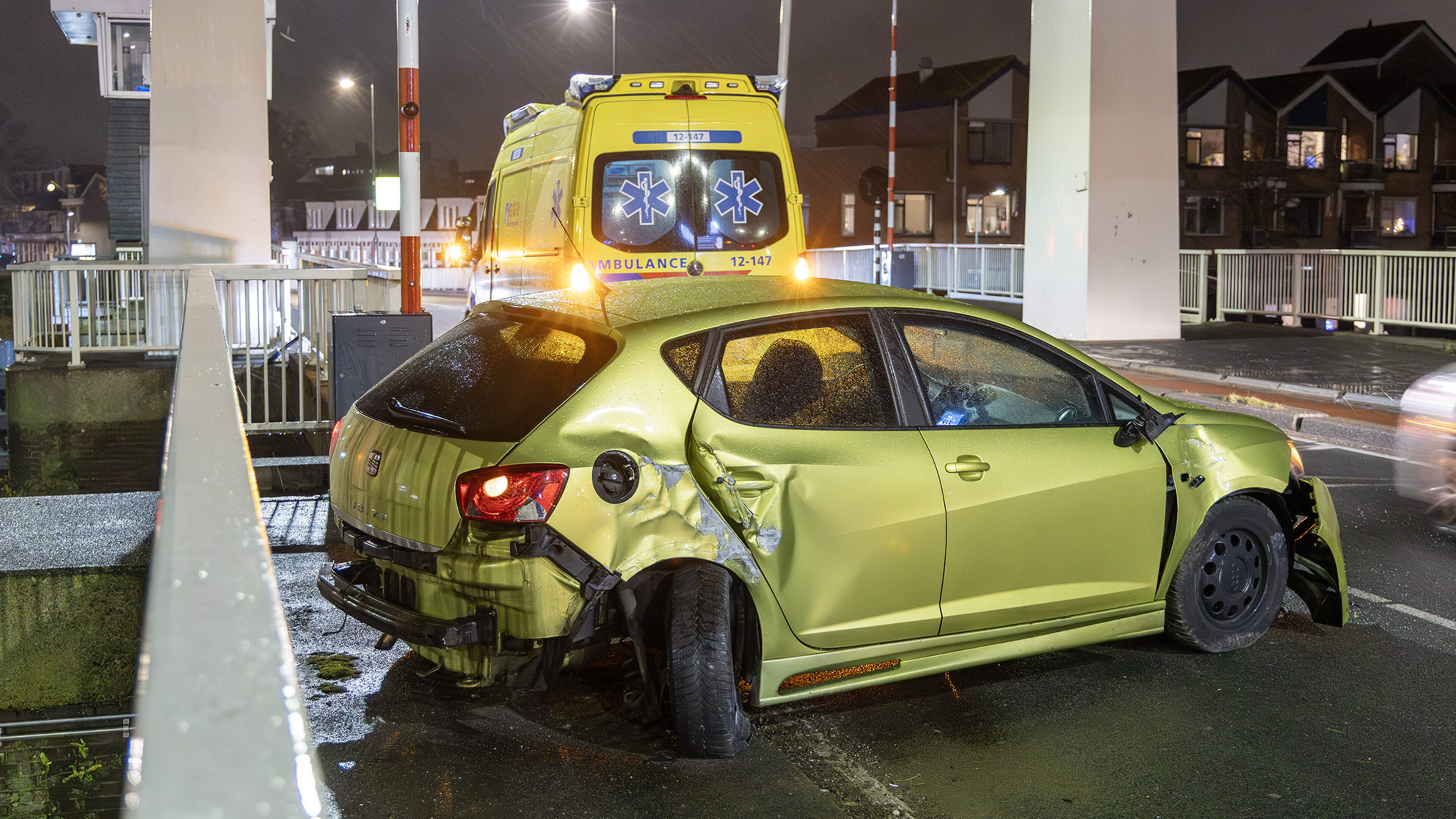 Significant damage after collision in Haarlem, police investigating