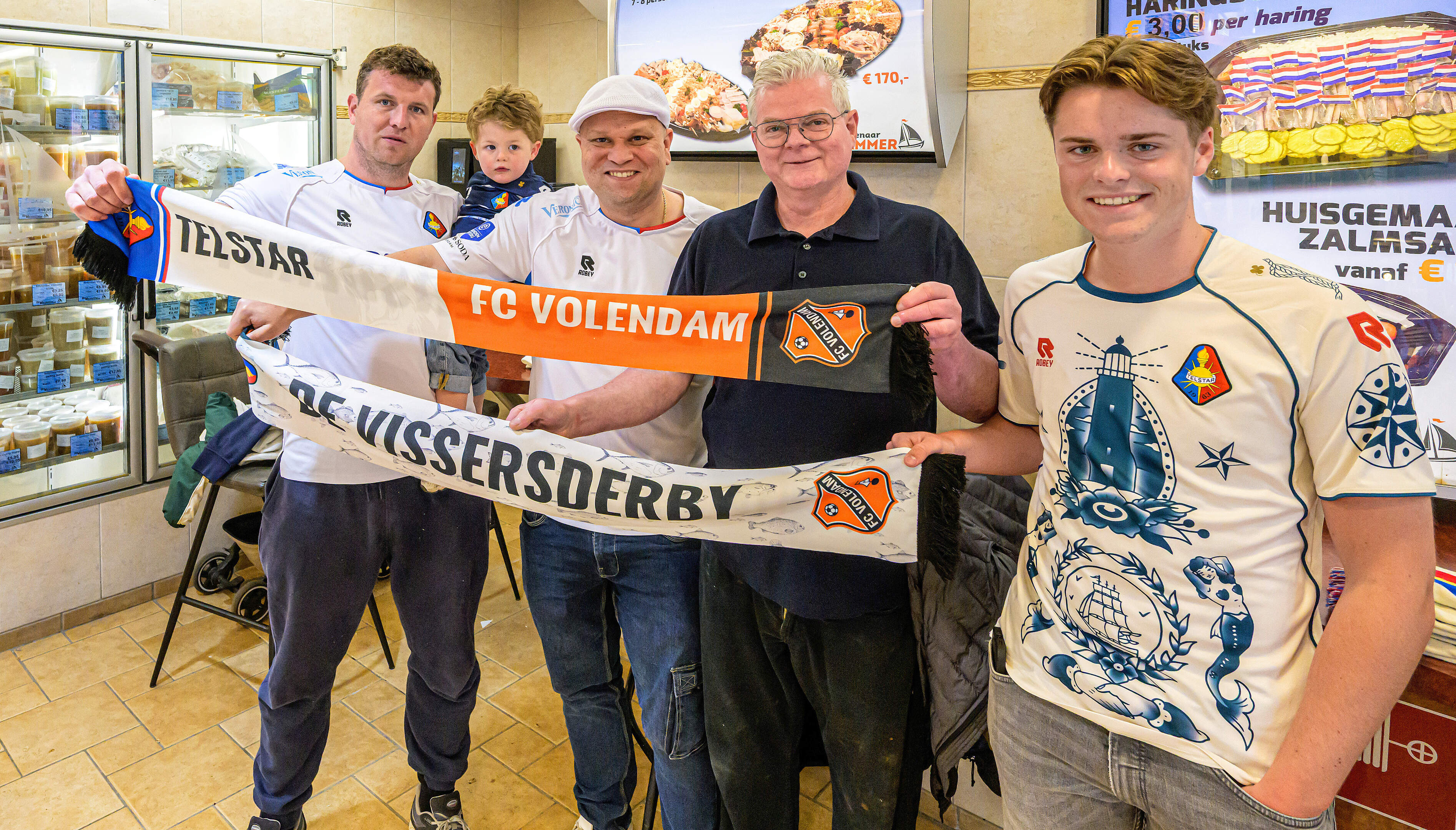 Banter flies at IJmuiden fishmonger ahead of Fishermen's Derby: 'Can you even count?'