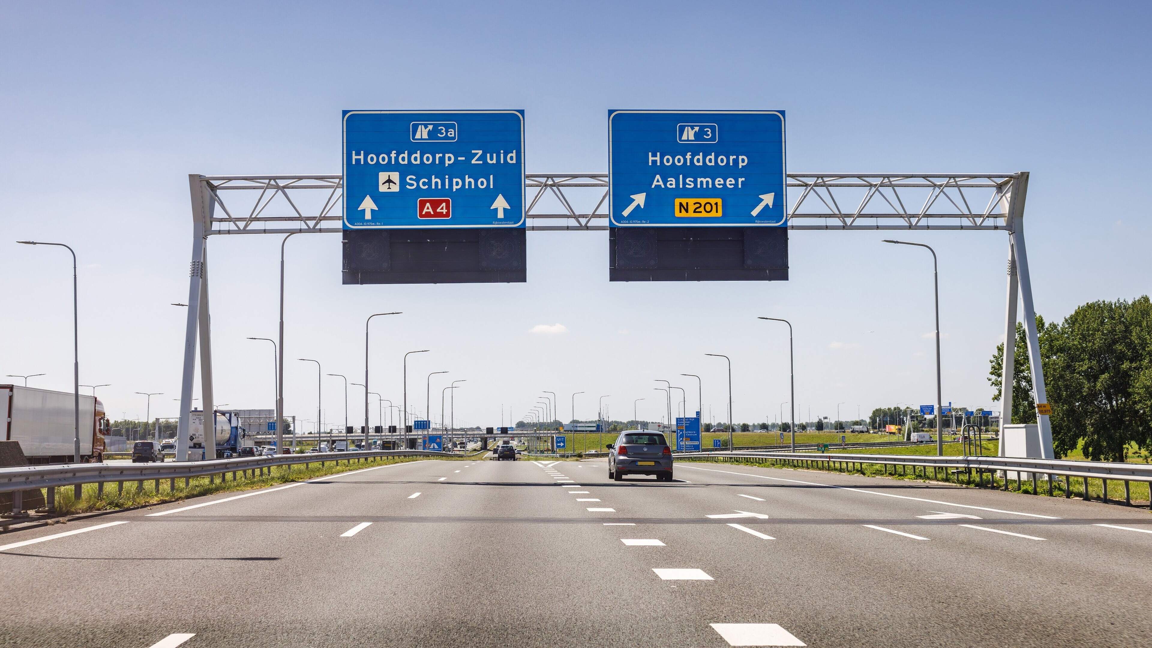 A4 entrance and exit ramps at Hoofddorp closed for major maintenance on parallel road