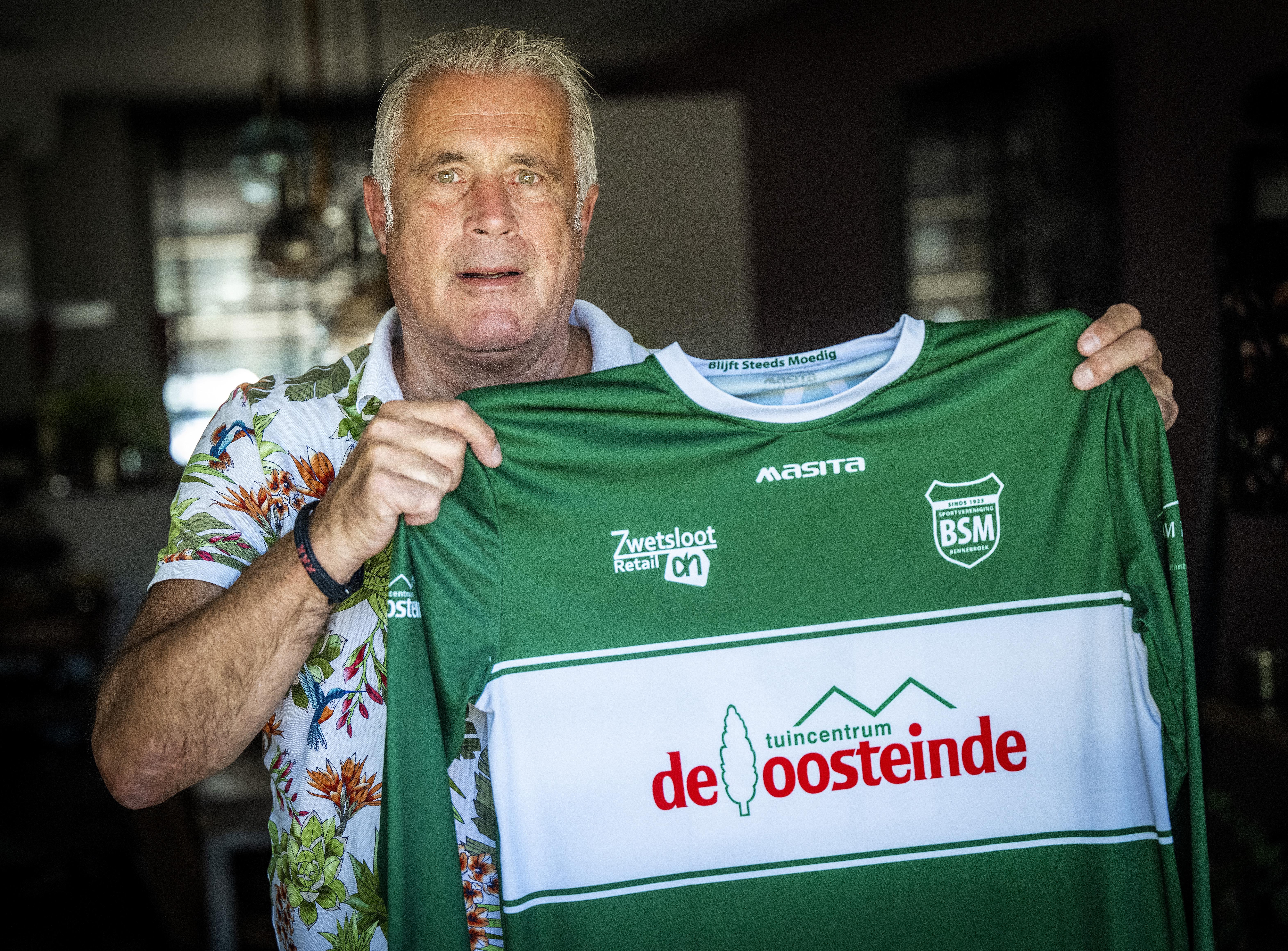 Iedereen in Bennebroek kent de nummer 12 van BSM: John Teeuwen voetbalde 58 jaar voor de club