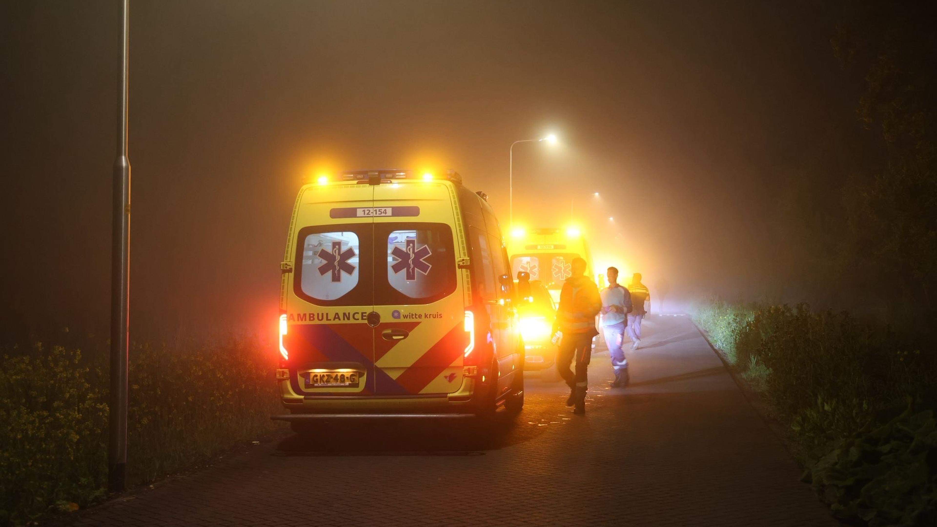 Scooterrijder botst tegen lantaarnpaal en beland in sloot Spaarndam