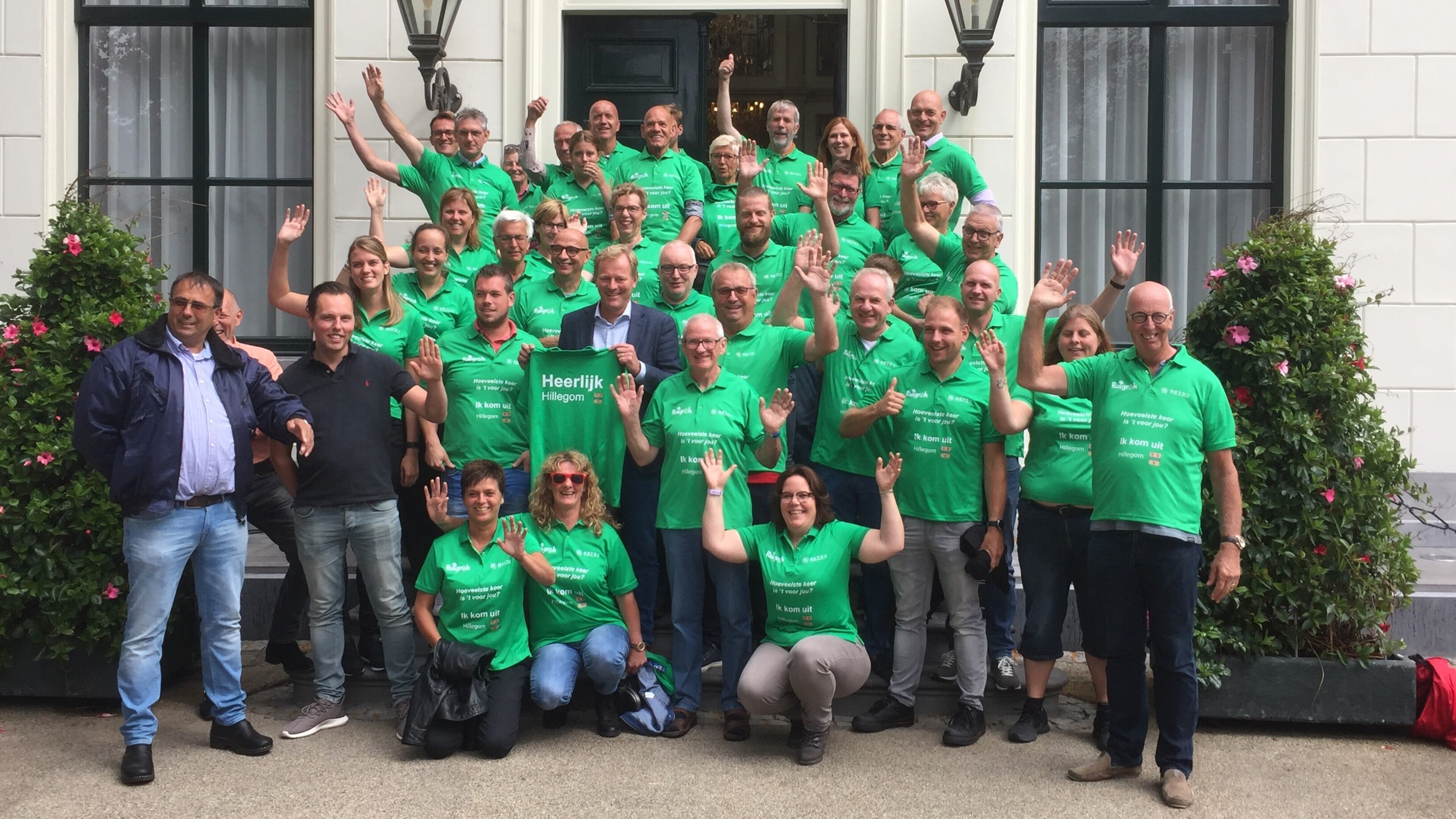Free orange polo shirts for Hillegom walkers in the Nijmegen Four Days Marches; register by end of next week
