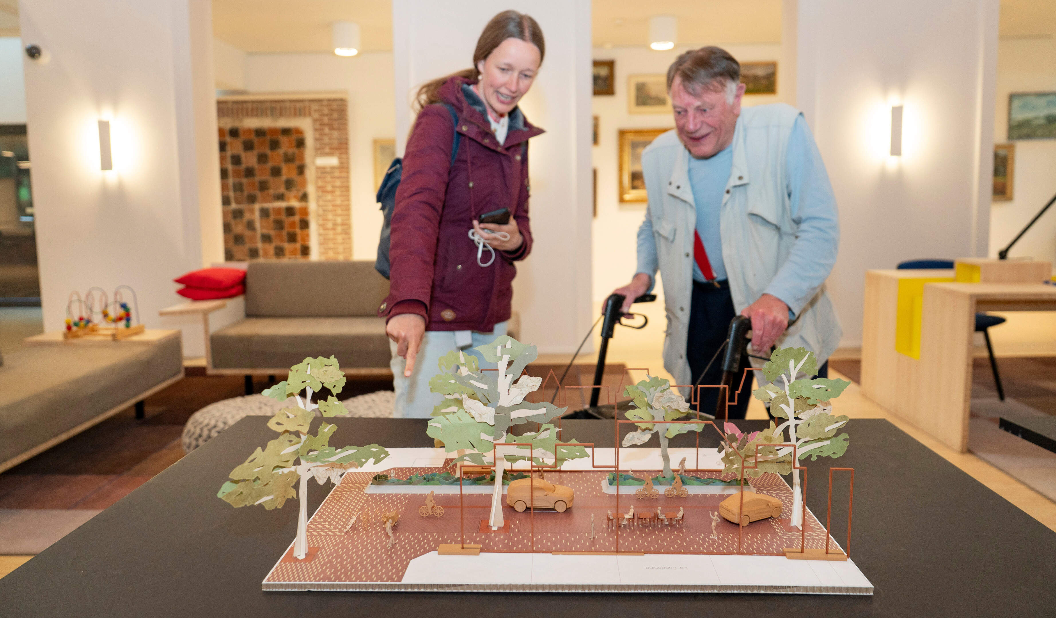 Many questions about Bloemendaalseweg design: 'It seems like a massive solution for a small problem'
