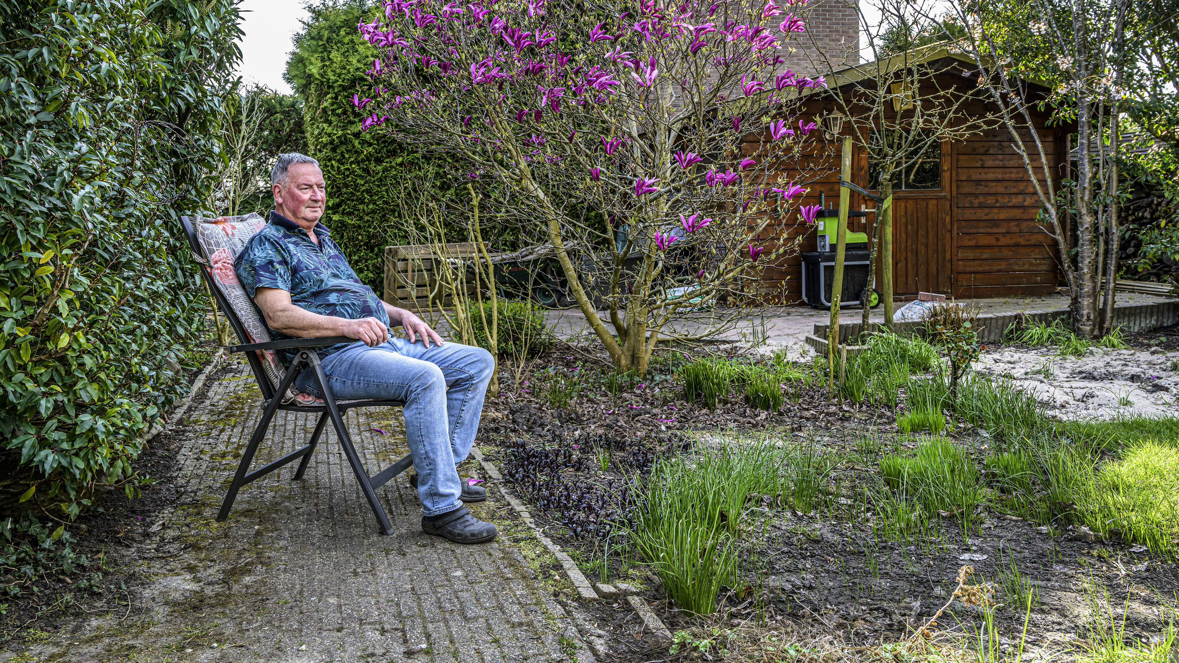 Hulp bij een groene tuin voor huurders in Rijsenhout: ’Tegels zijn een risico, dat moeten mensen bes