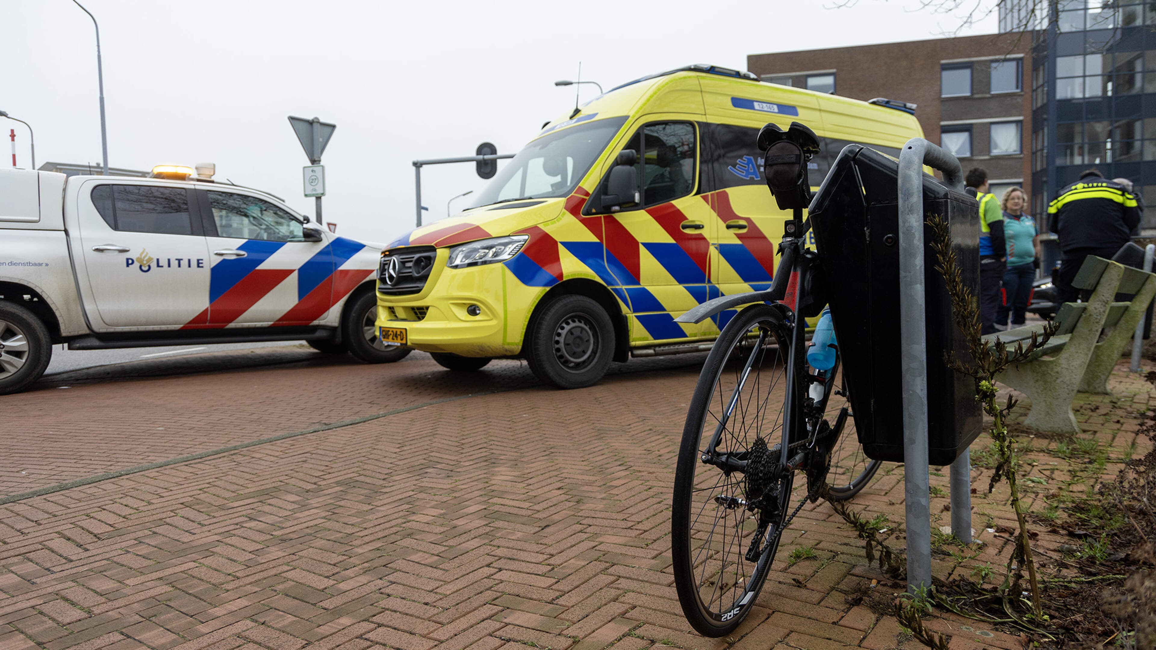 Wielrenner gewond bij aanrijding met auto in Zwanenburg