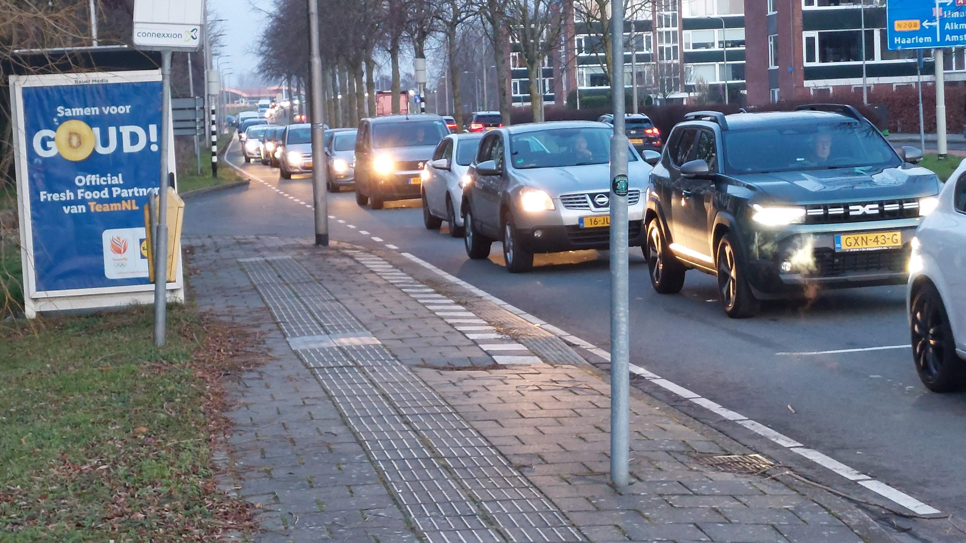 Emergency services can still reach Driehuis via cycle paths and bus lanes during road closures
