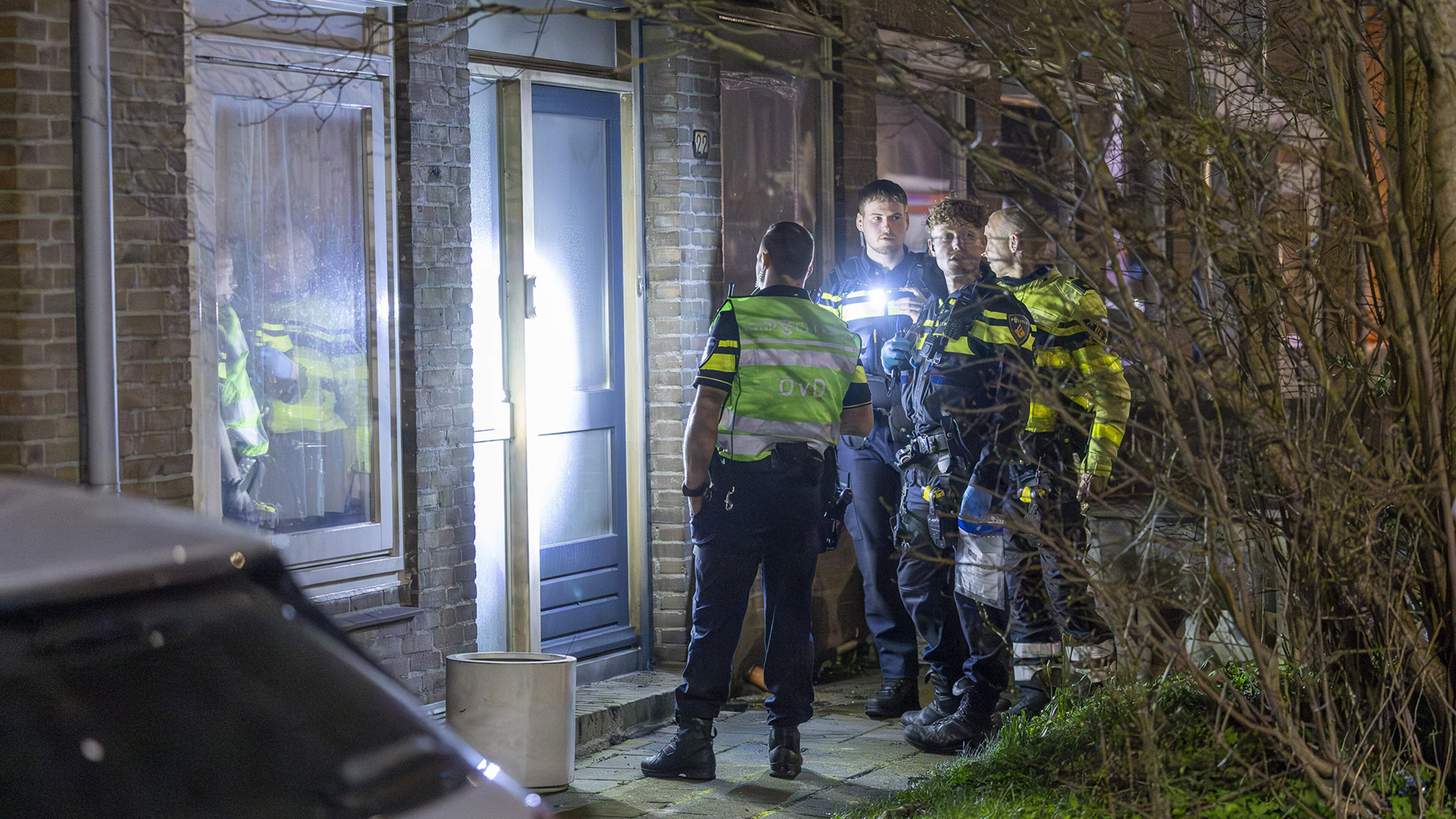 Explosie bij woning in Rijsenhout, politie doet onderzoek