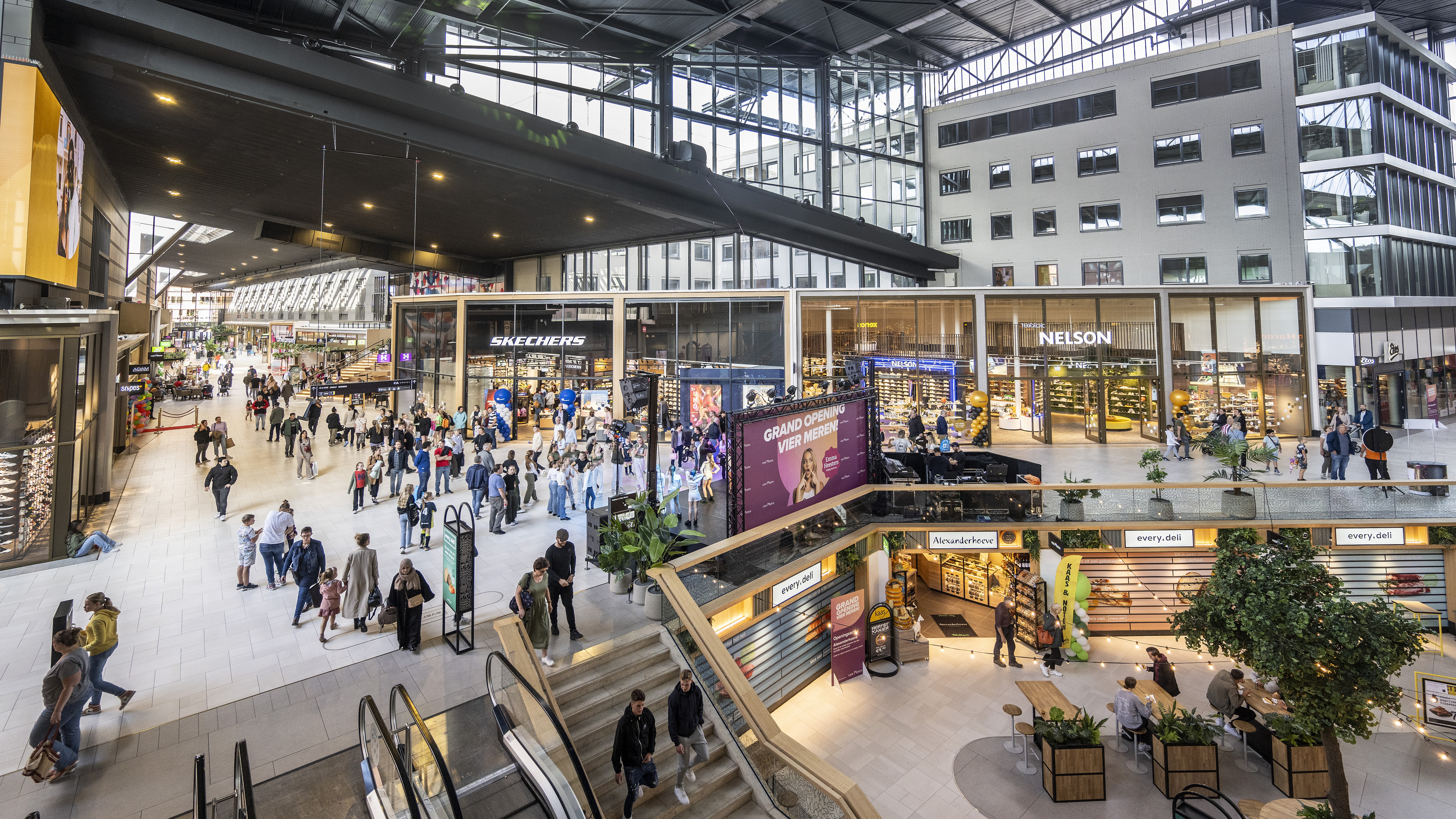 Homeless man violates mall bans and commits vandalism: ‘I have to survive every day’