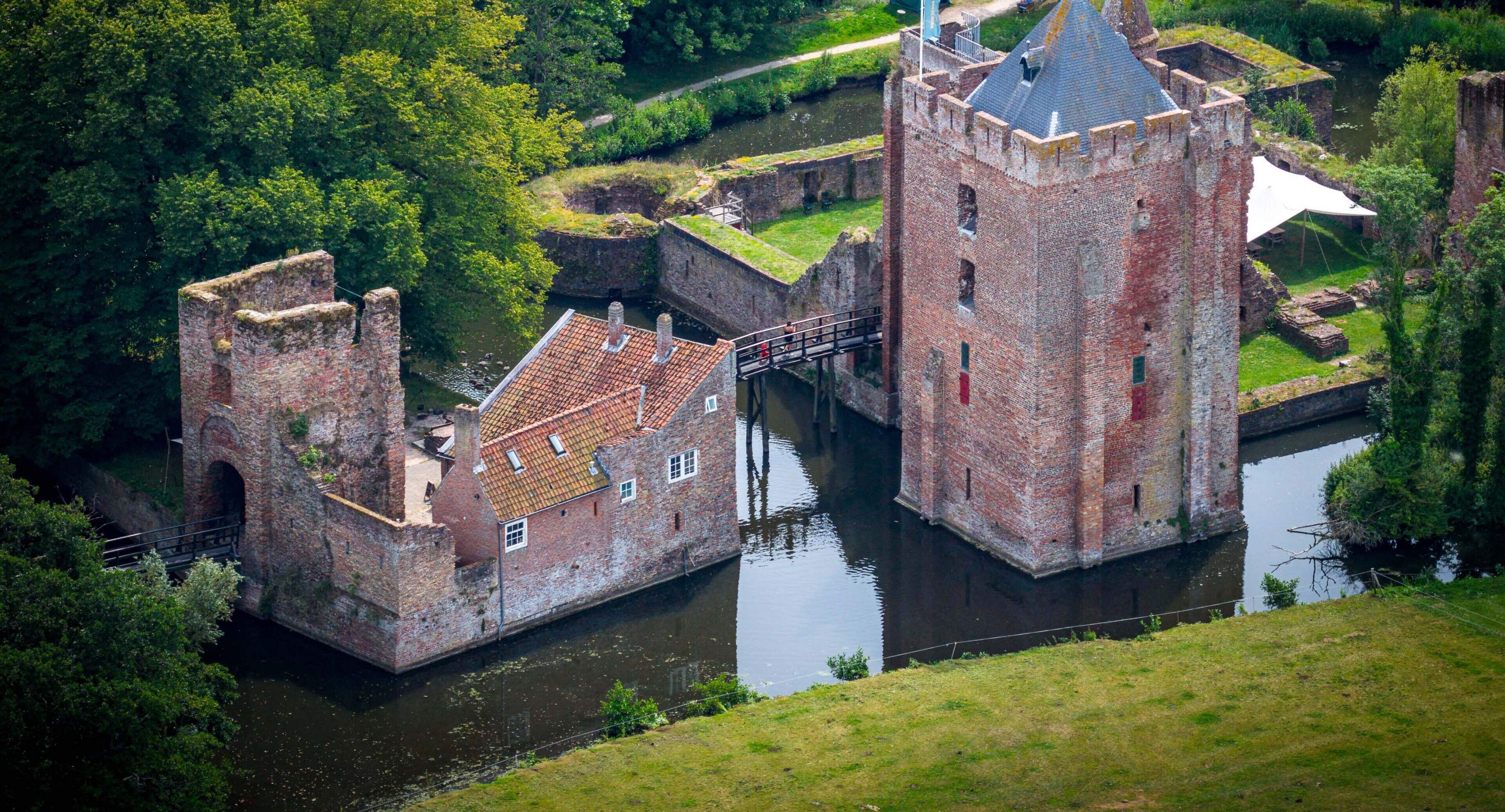 Day of the Castle themed around love