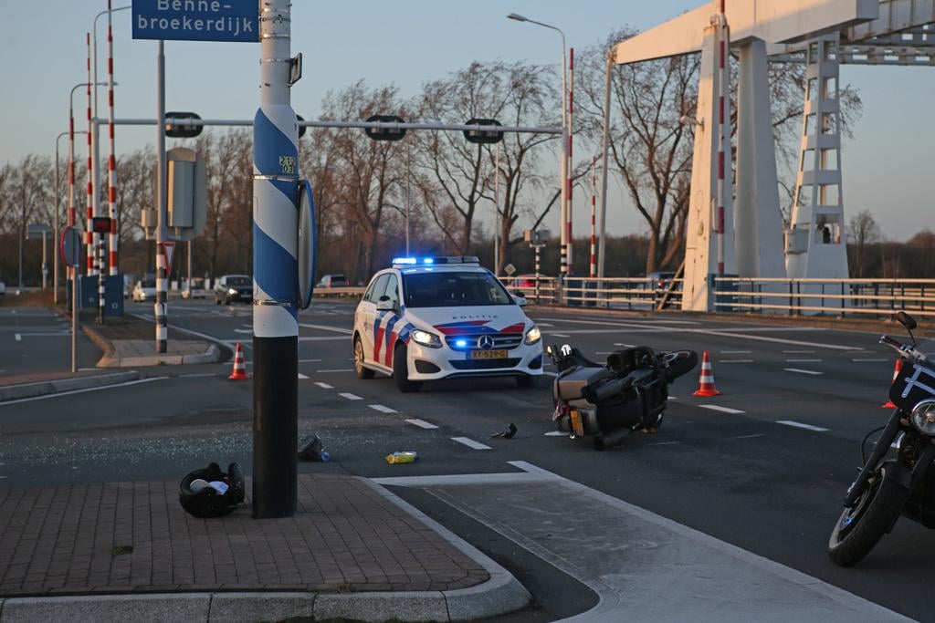 Motorrijder gewond bij ongeluk in Cruquius