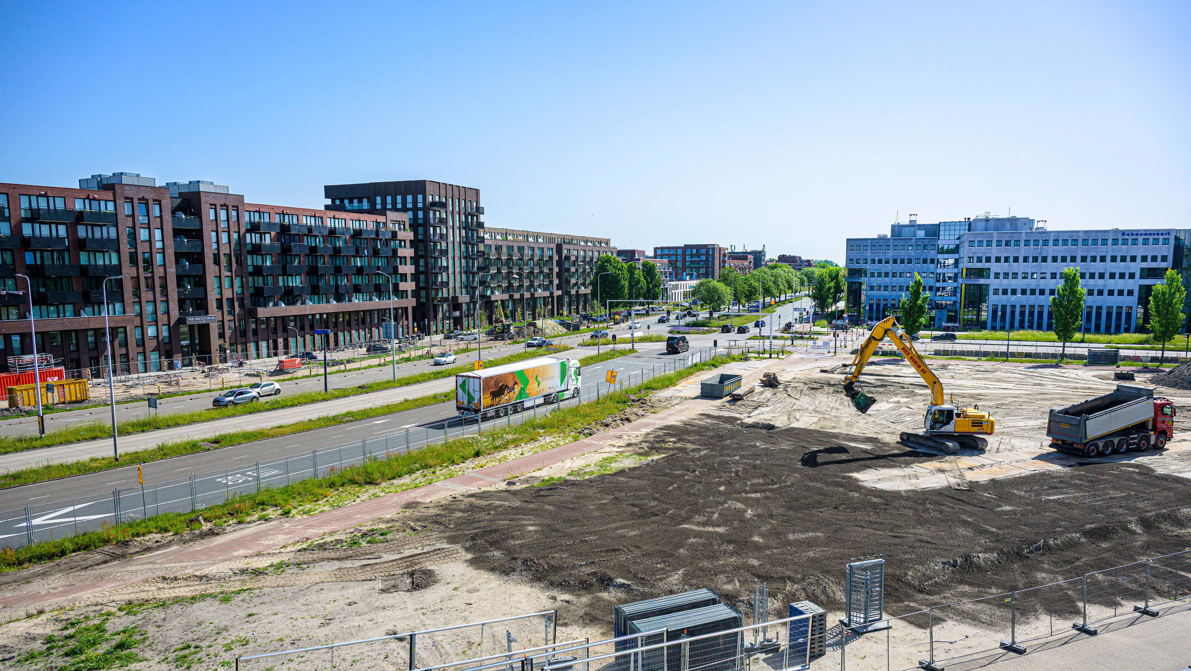 New Haarlem Spaarnepoort bus station to reduce car space on Schipholweg, info market soon