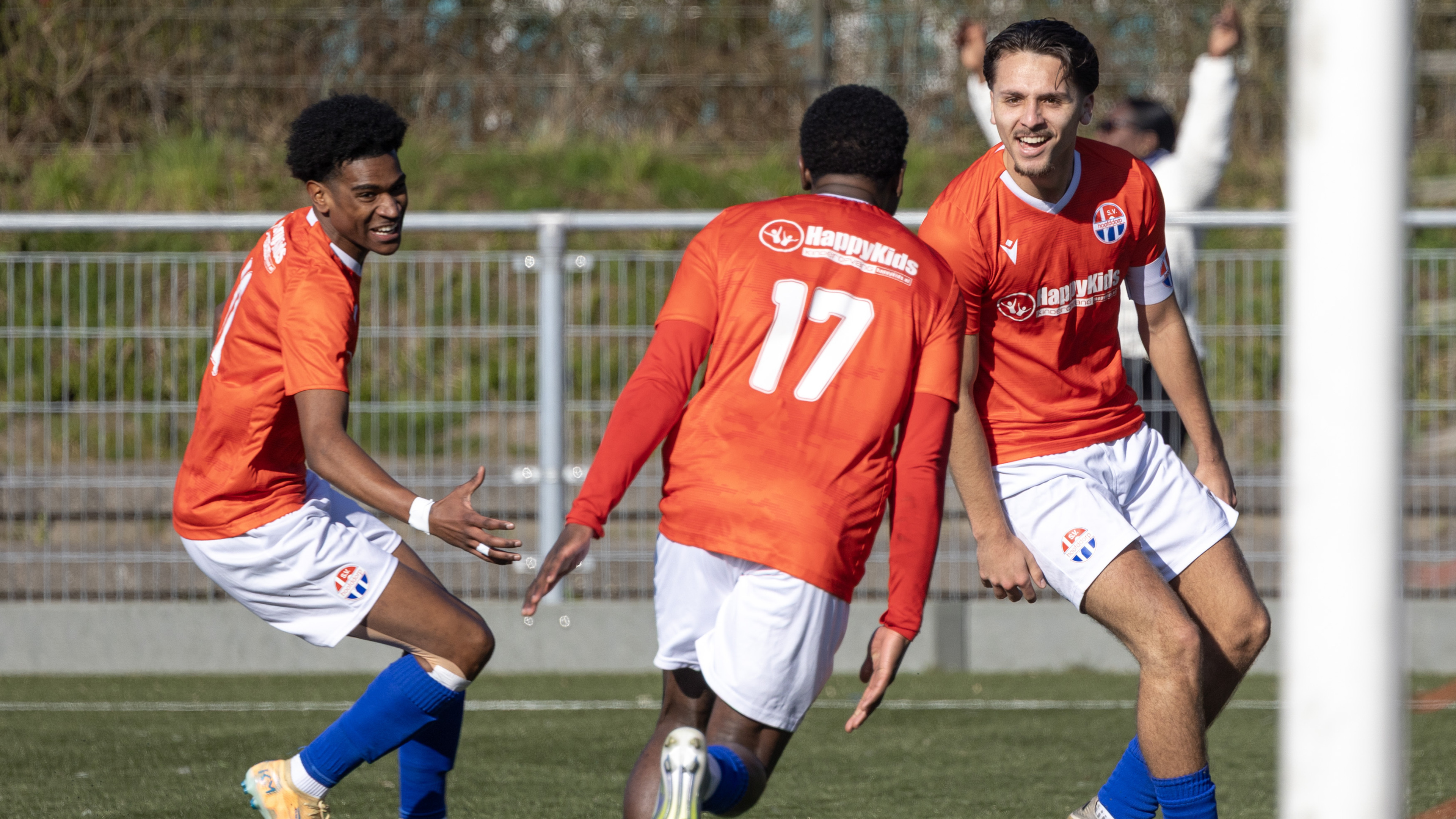 Hoofddorp recovers well after two defeats with 5-1 win over Ter Leede; 'I would have liked to score against my old team'