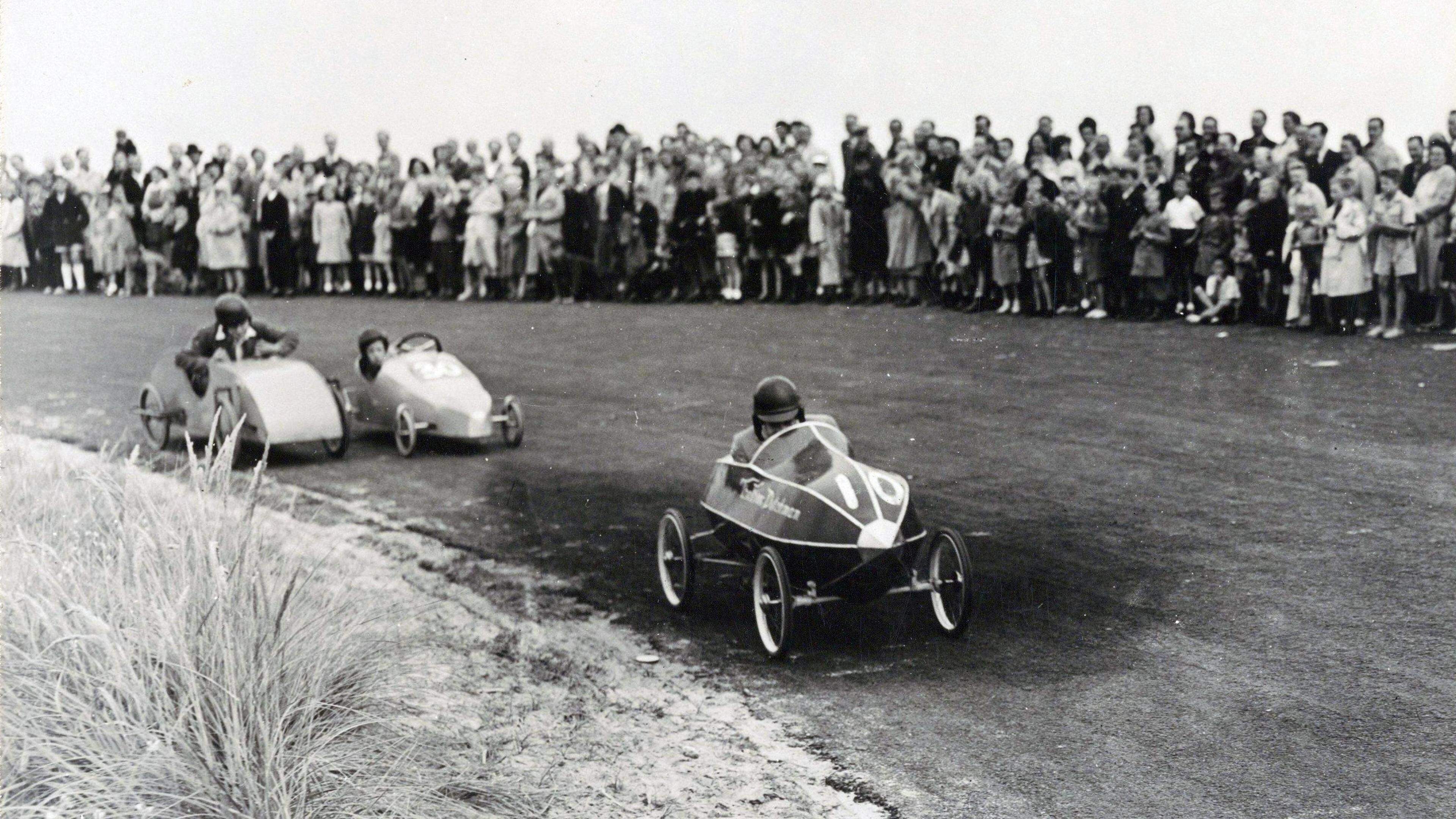 Zeepkistenrace keert terug in Zandvoort. ’Wat is er leuker dan als Max naar beneden racen in een kar