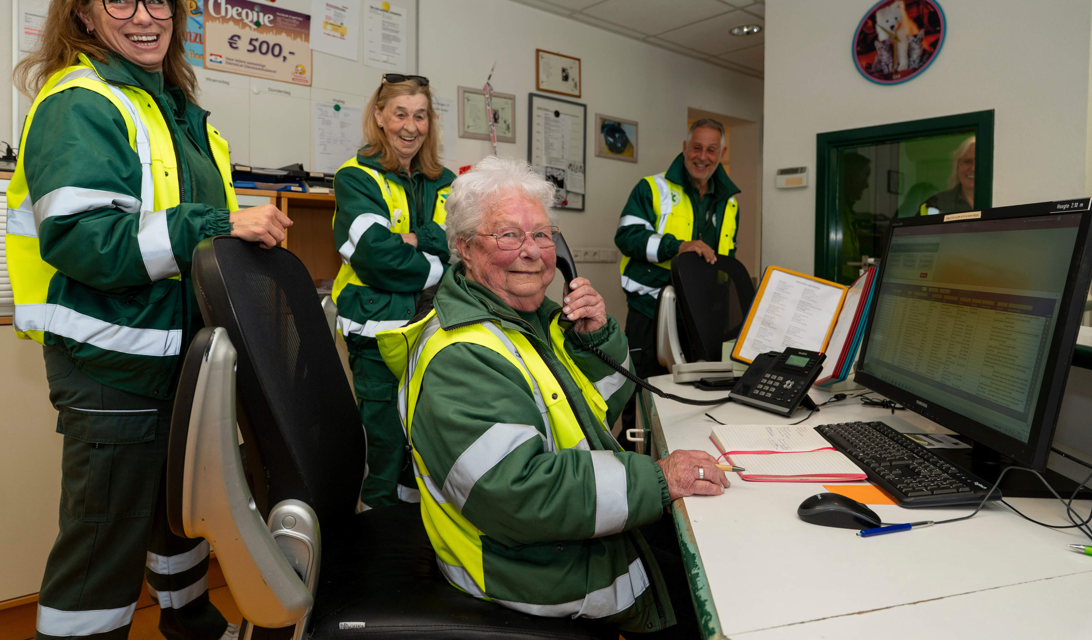 Anneke Suerink (84) honored after 27 years at Haarlem Regional Animal Ambulance: ’I hope to keep going for a long time’