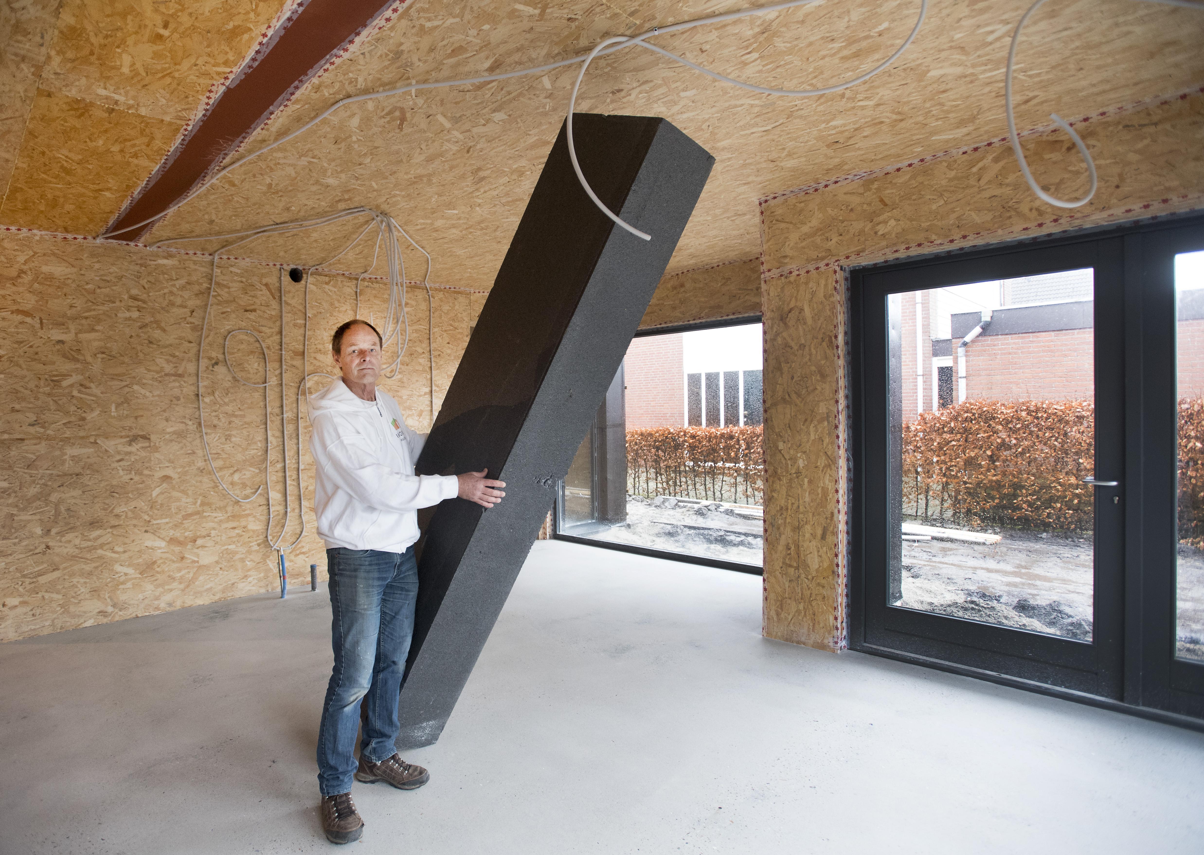Huis van piepschuim en hout in Abbenes