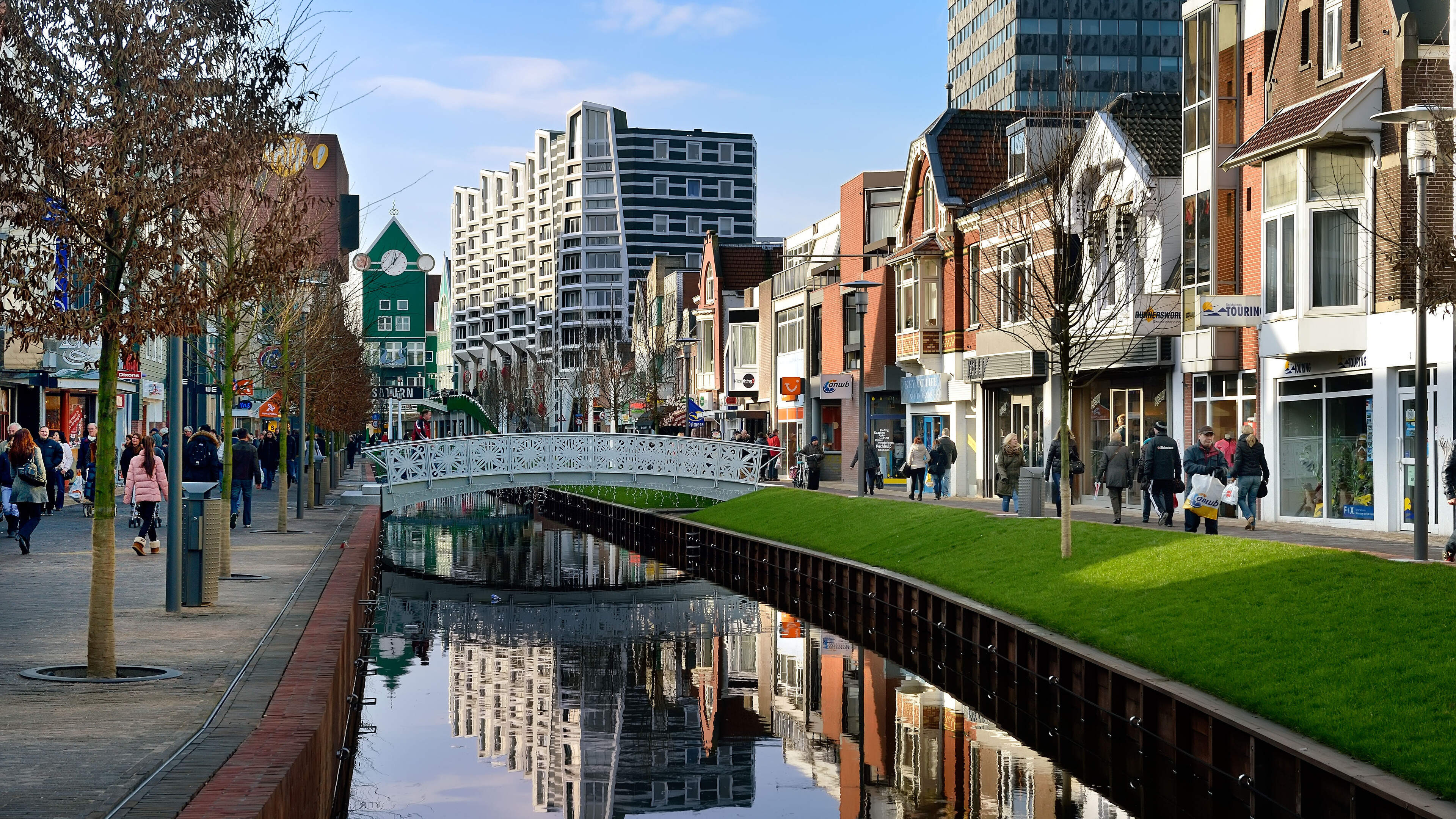 Should the canal return to Haarlem’s Gedempte Oude Gracht, as in Zaandam? ‘If you want to ruin your city, you should do that’