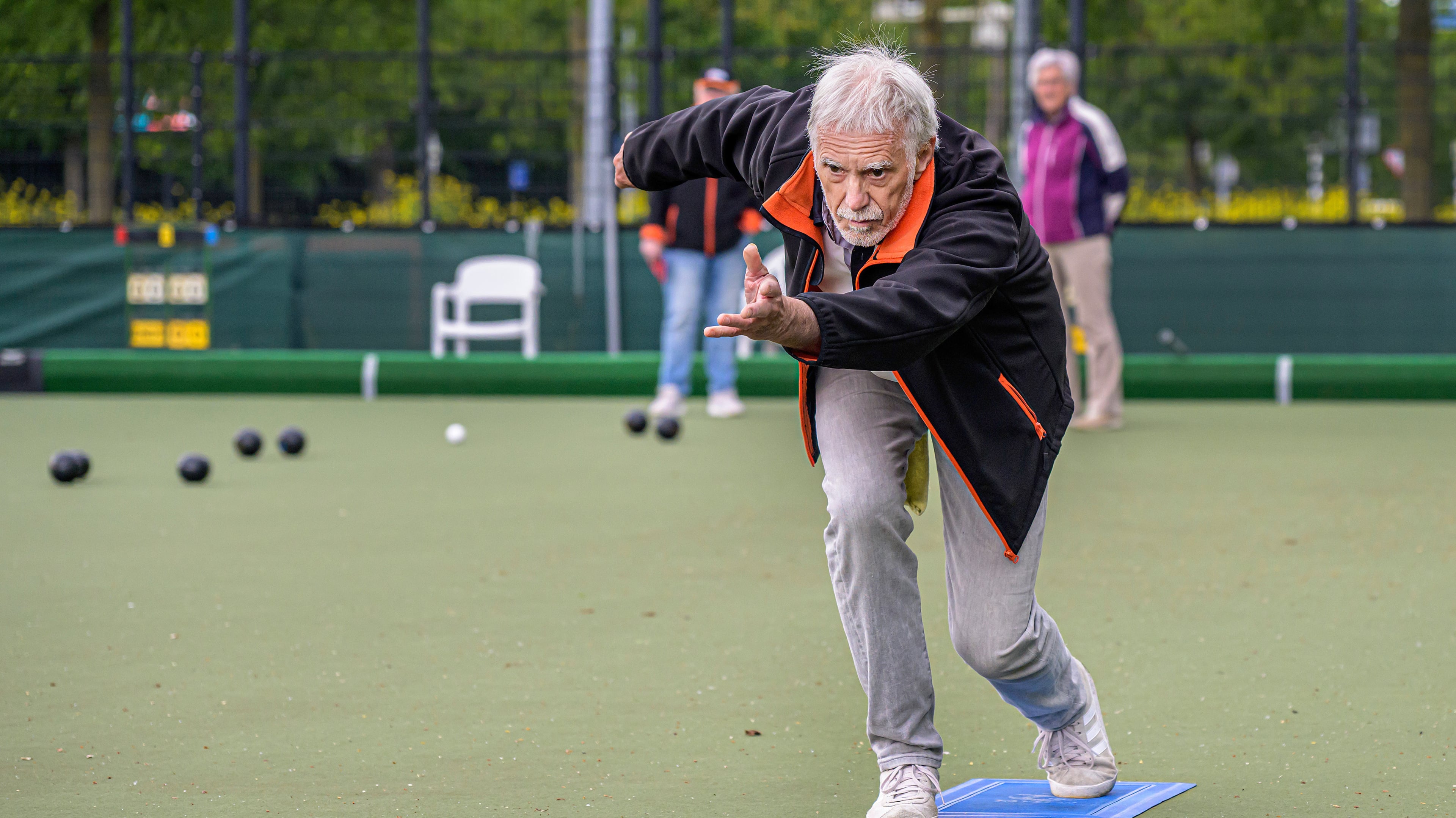 Haarlem Bowls marks 30 years. Surprisingly fun for young and old. 'It’s mainly a tactical game'