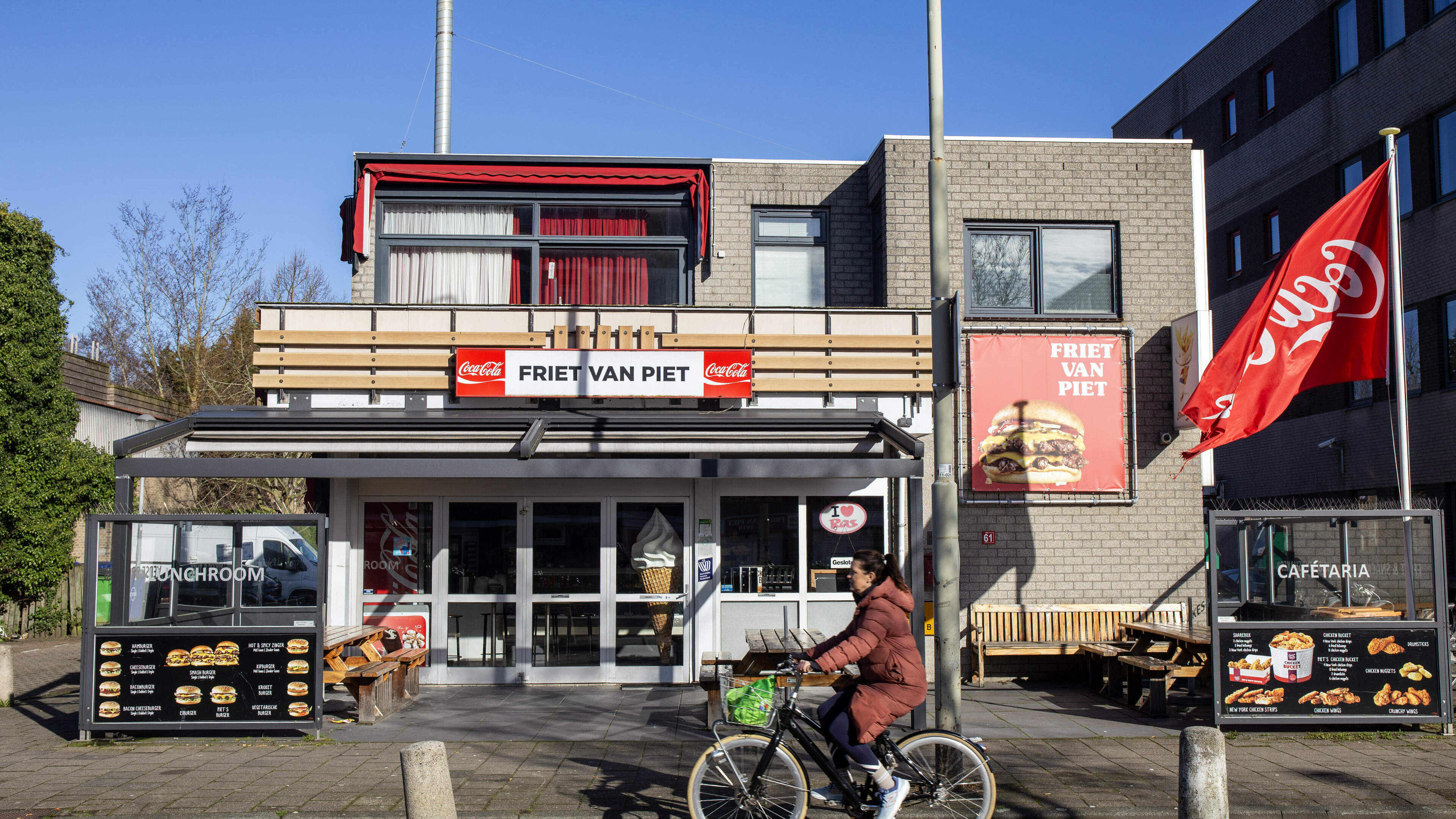 GroenLinks and D66 want iconic Schalkwijk snack bar Friet van Piet to disappear