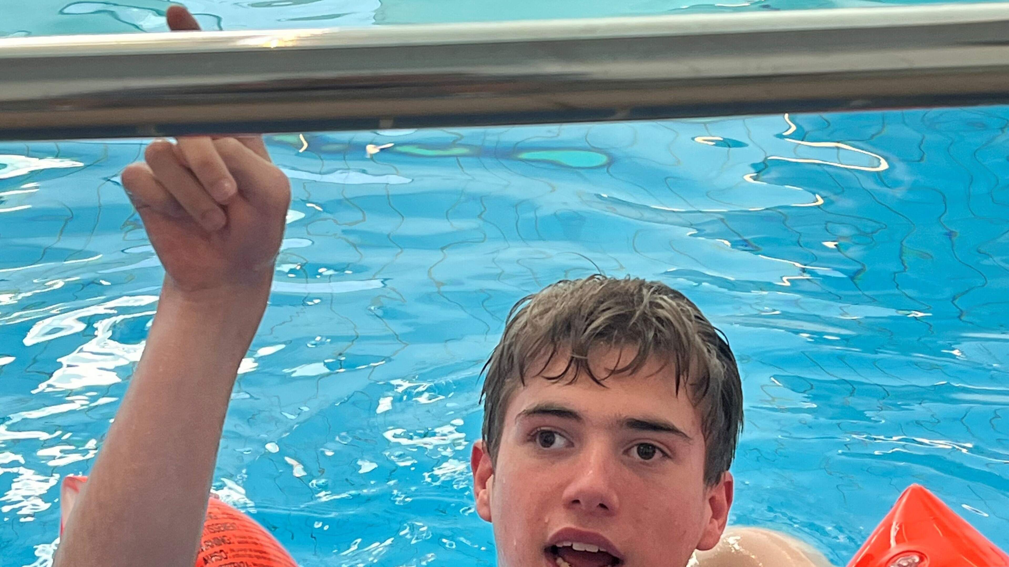 Florijn can only walk in water: parents fight for Hartekamp therapy pools
