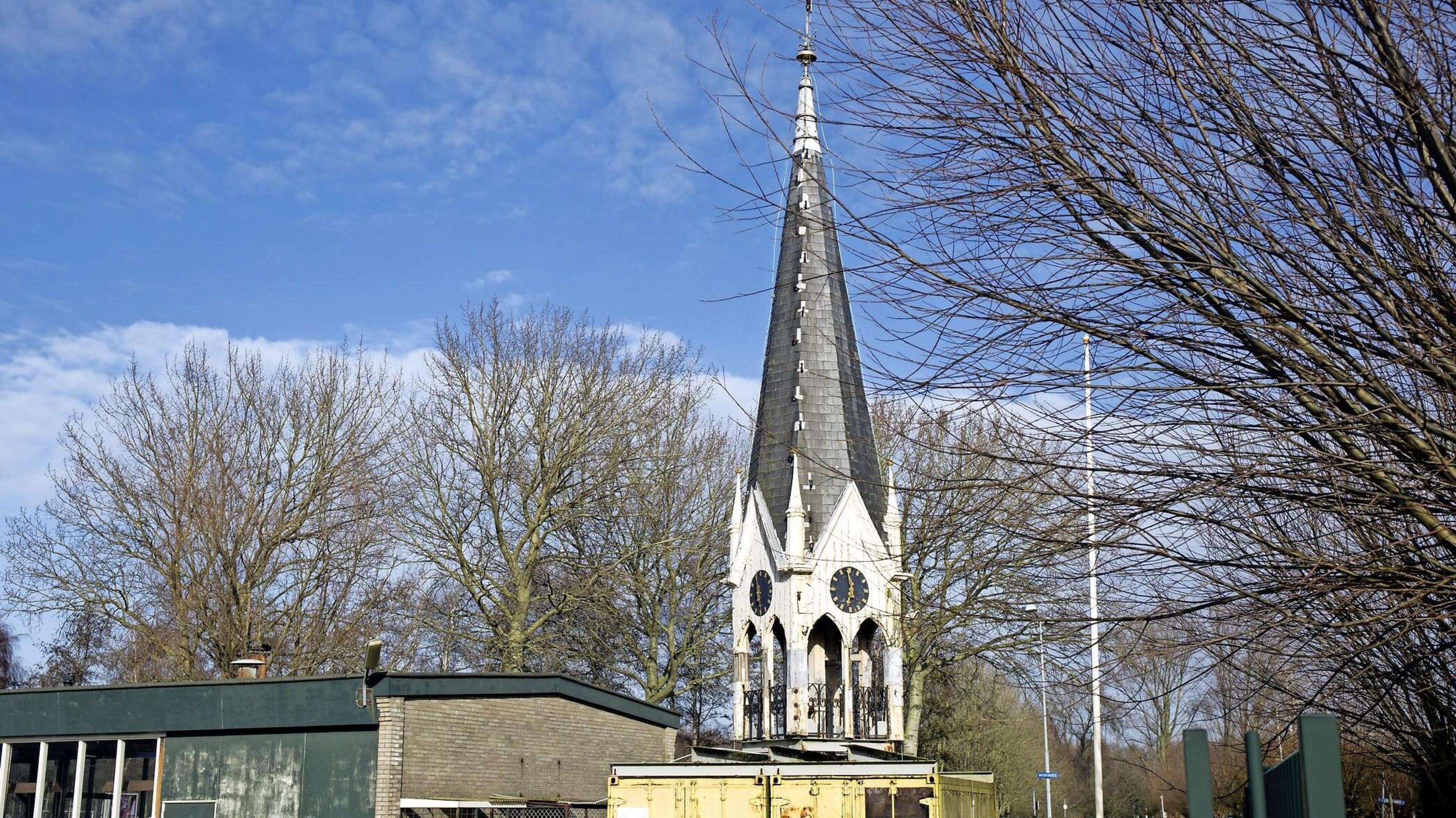 Oude torentje Haarlemse Deo van Velserbroek naar Friesland