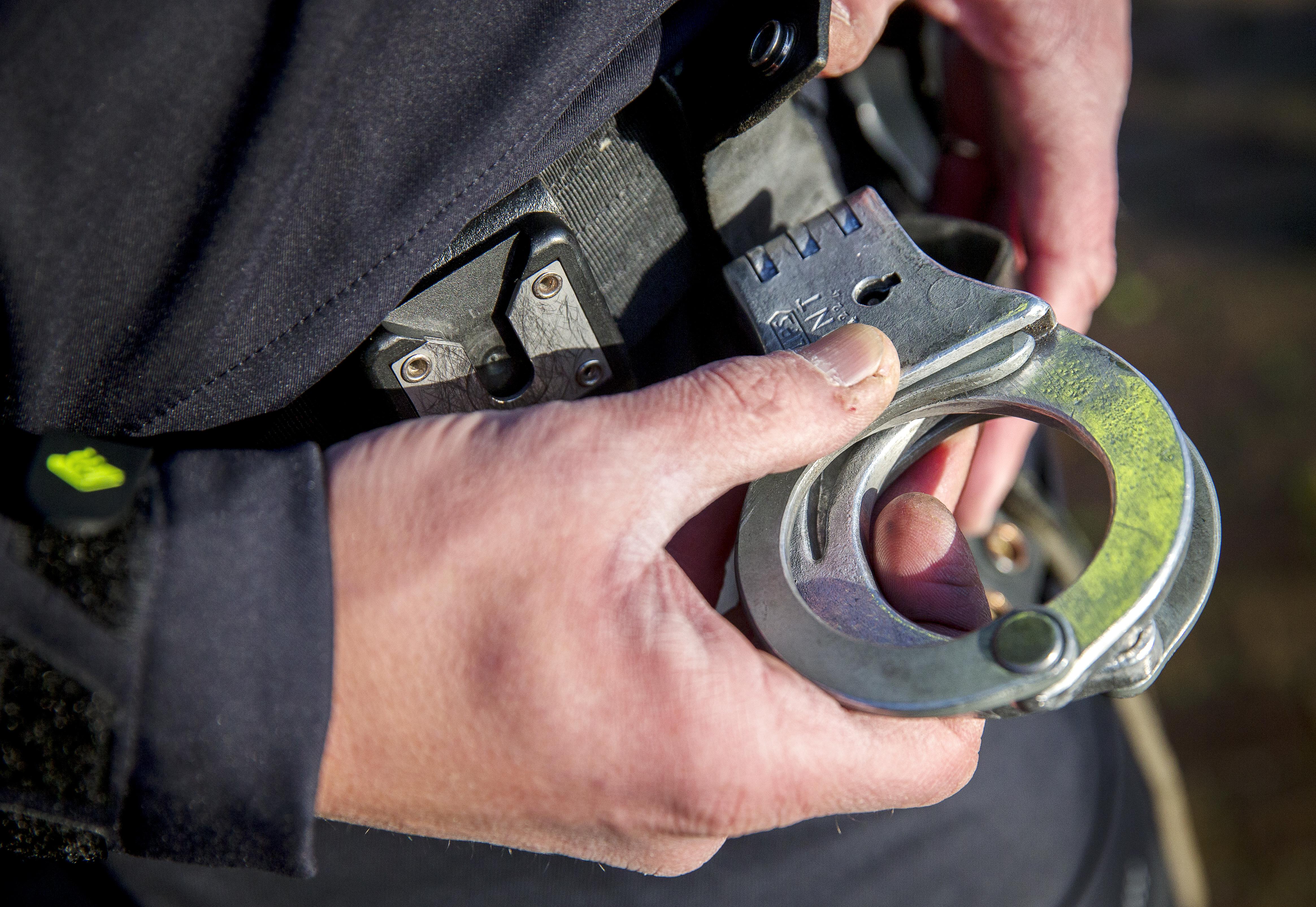 Inbreker uit Zwaanshoek op heterdaad betrapt en aangehouden in Hoofddorp