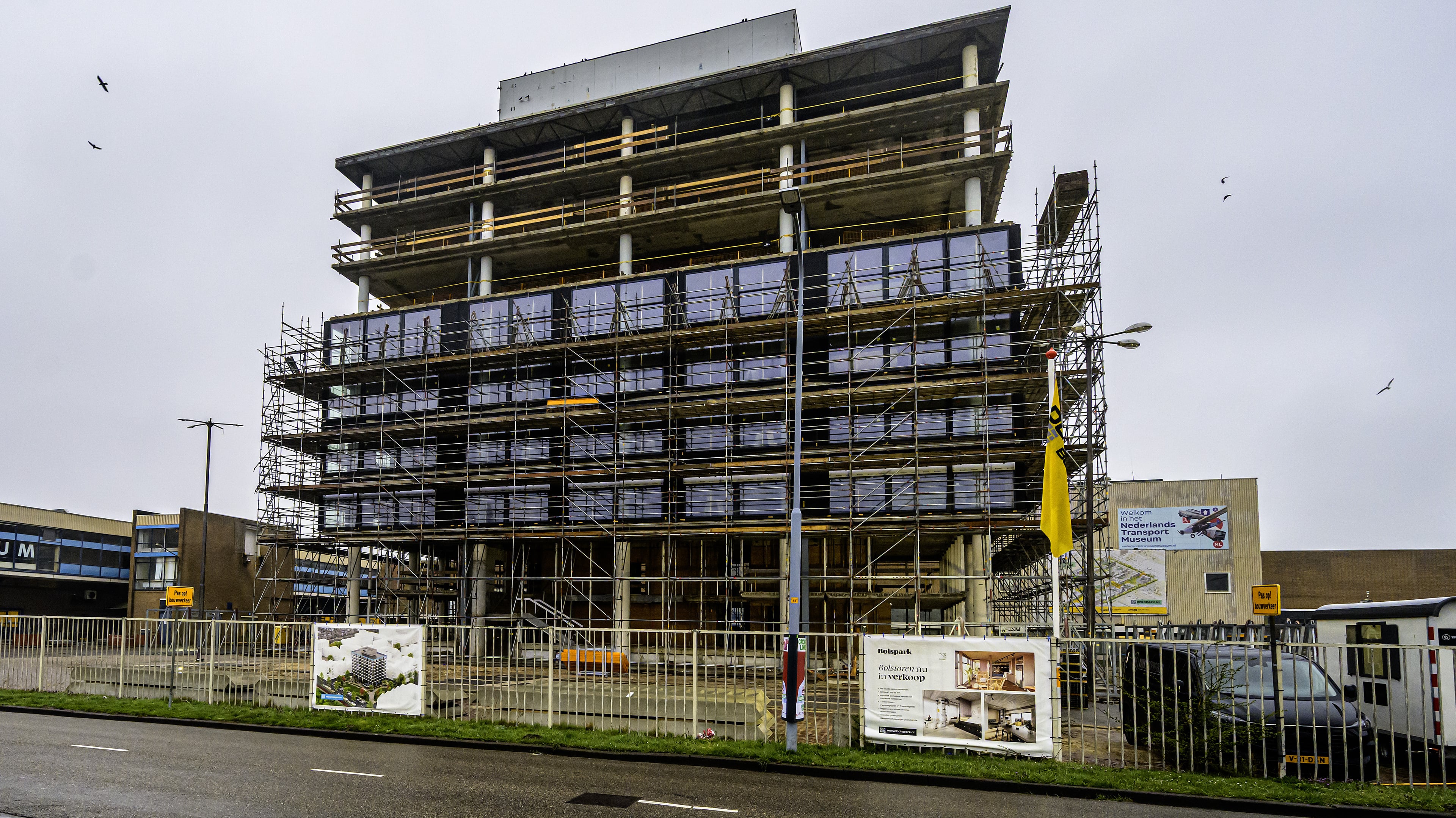 Construction of Bolstoren in Nieuw-Vennep halted by enforcement, developer: 'We want to hurry for the buyers'