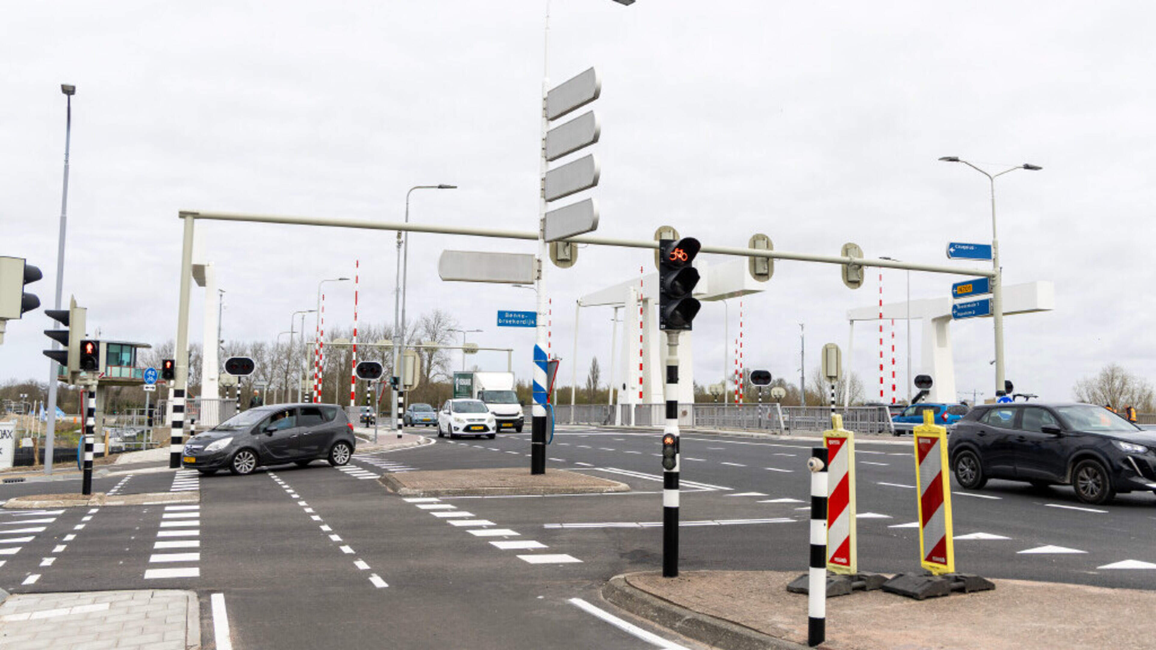 Residents and users of renovated Cruquius Bridges relieved: 'We had to burn a lot of extra fuel for two years'