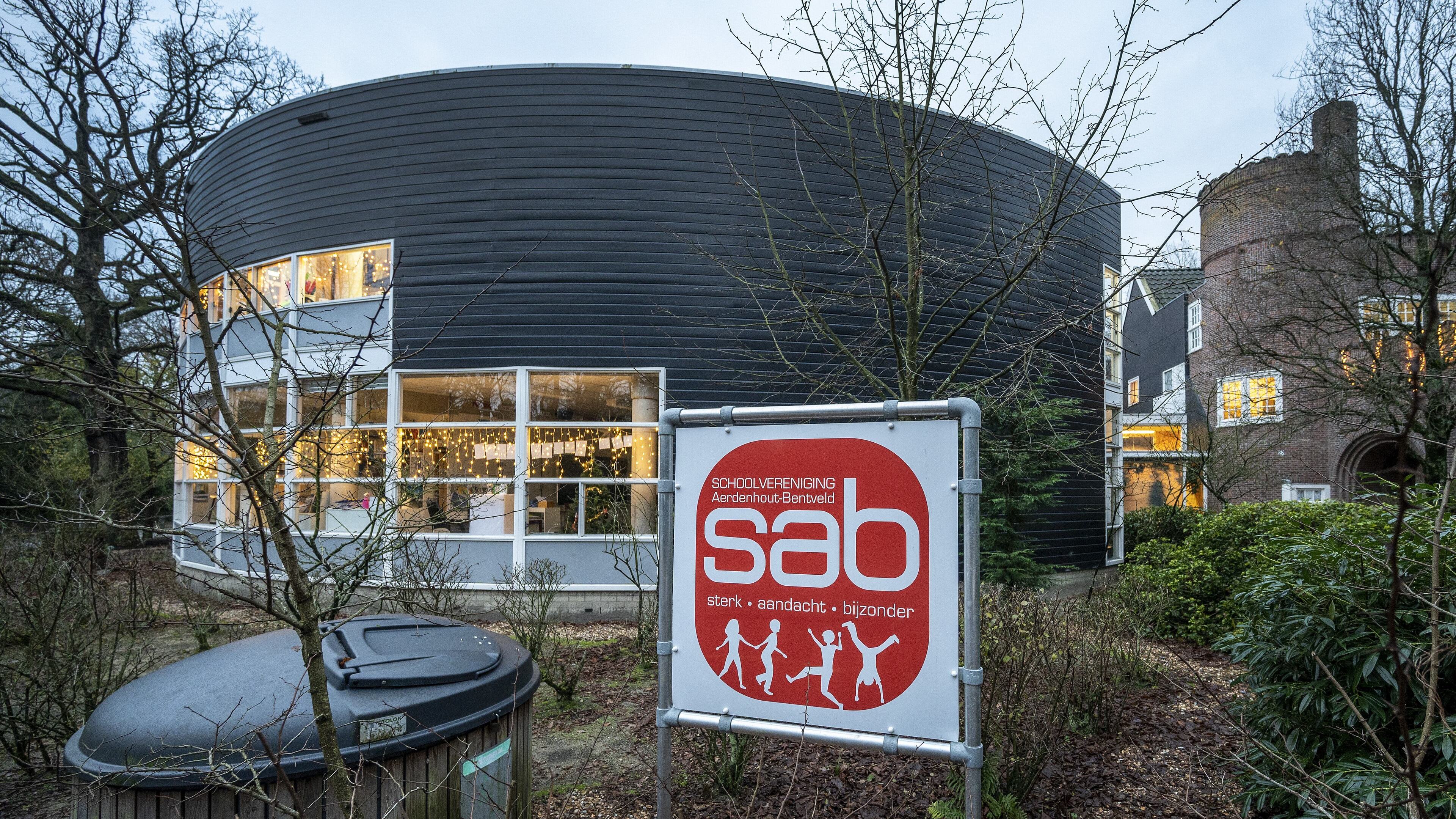Bom onder voortbestaan SAB basisschool in Aerdenhout. Gemeenteraad bevriest geld voor verbouwing van