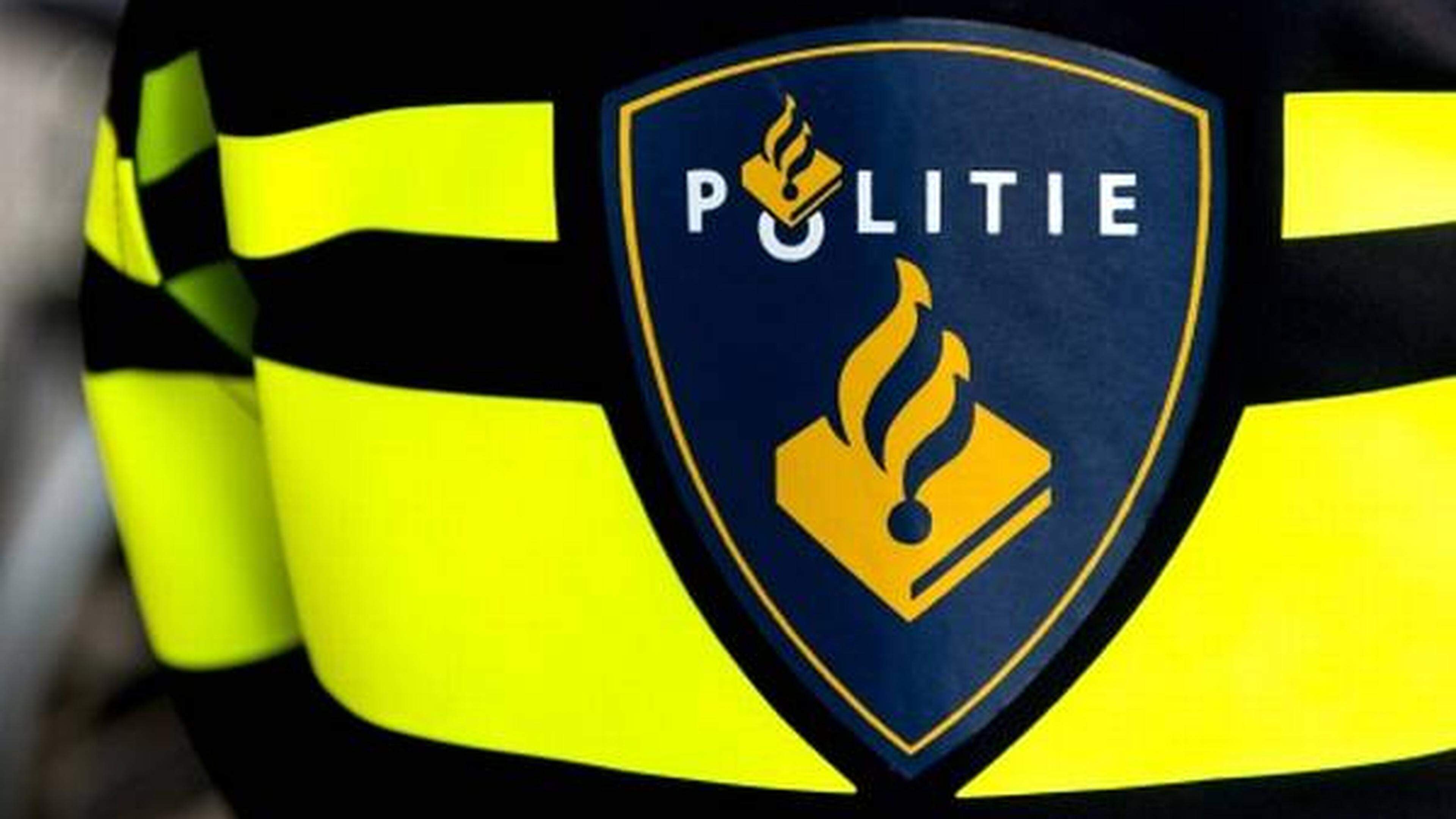 Twee verdachten dringen in maart woning binnen van flat in Hoofddorp, politie deelt nu beelden