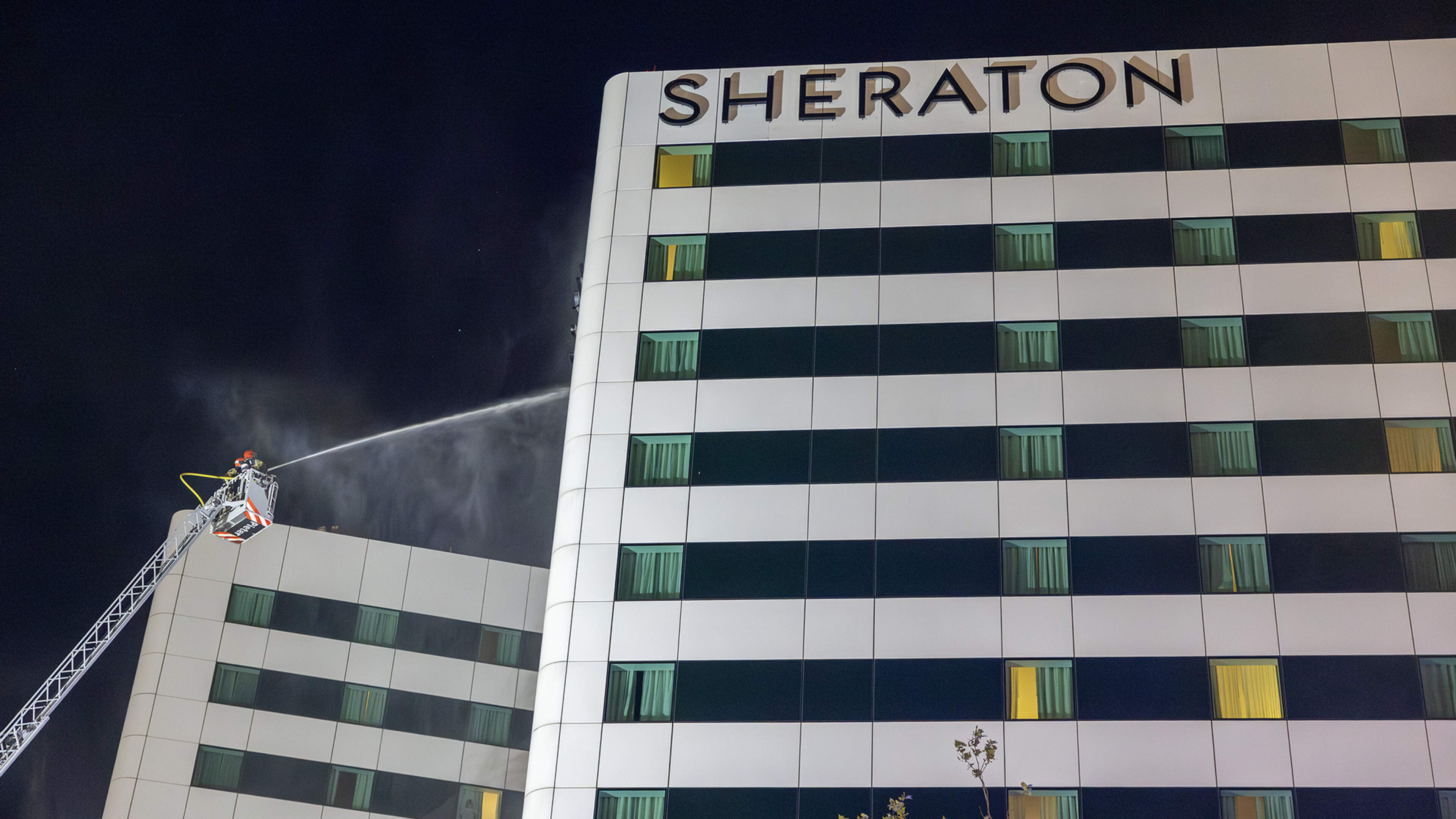 Sheraton Amsterdam Airport Hotel at Schiphol evacuated after logo on facade catches fire