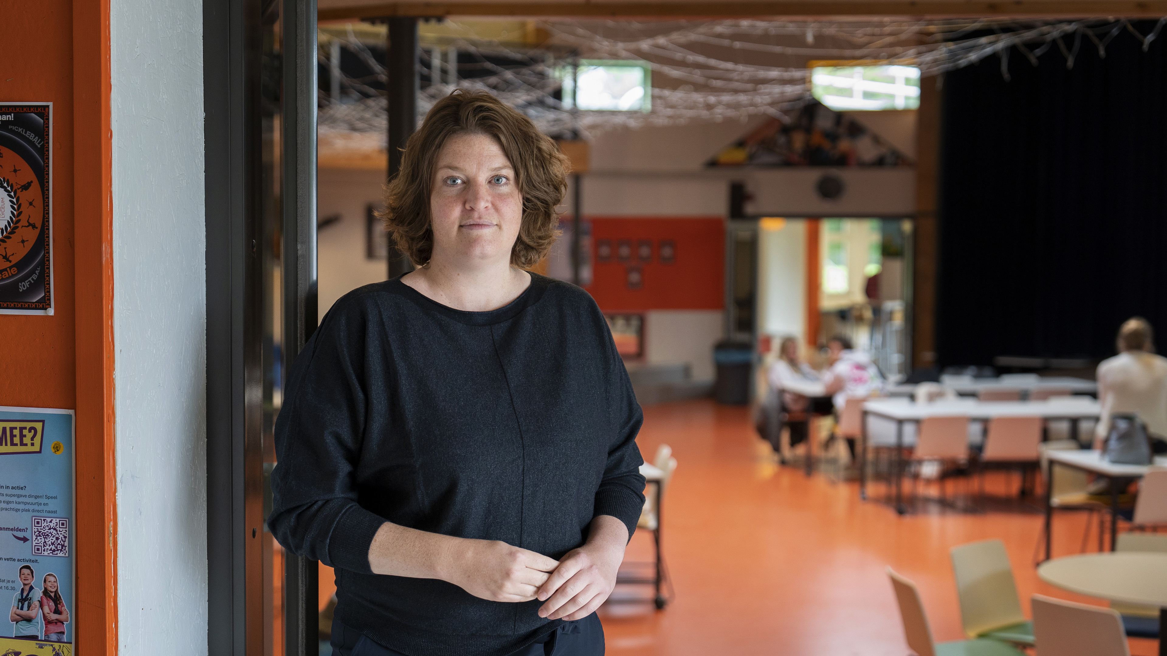 Telefoon ‘thuis of in de kluis’ bij het Kennemer Lyceum: op zich oké, maar soms een probleem