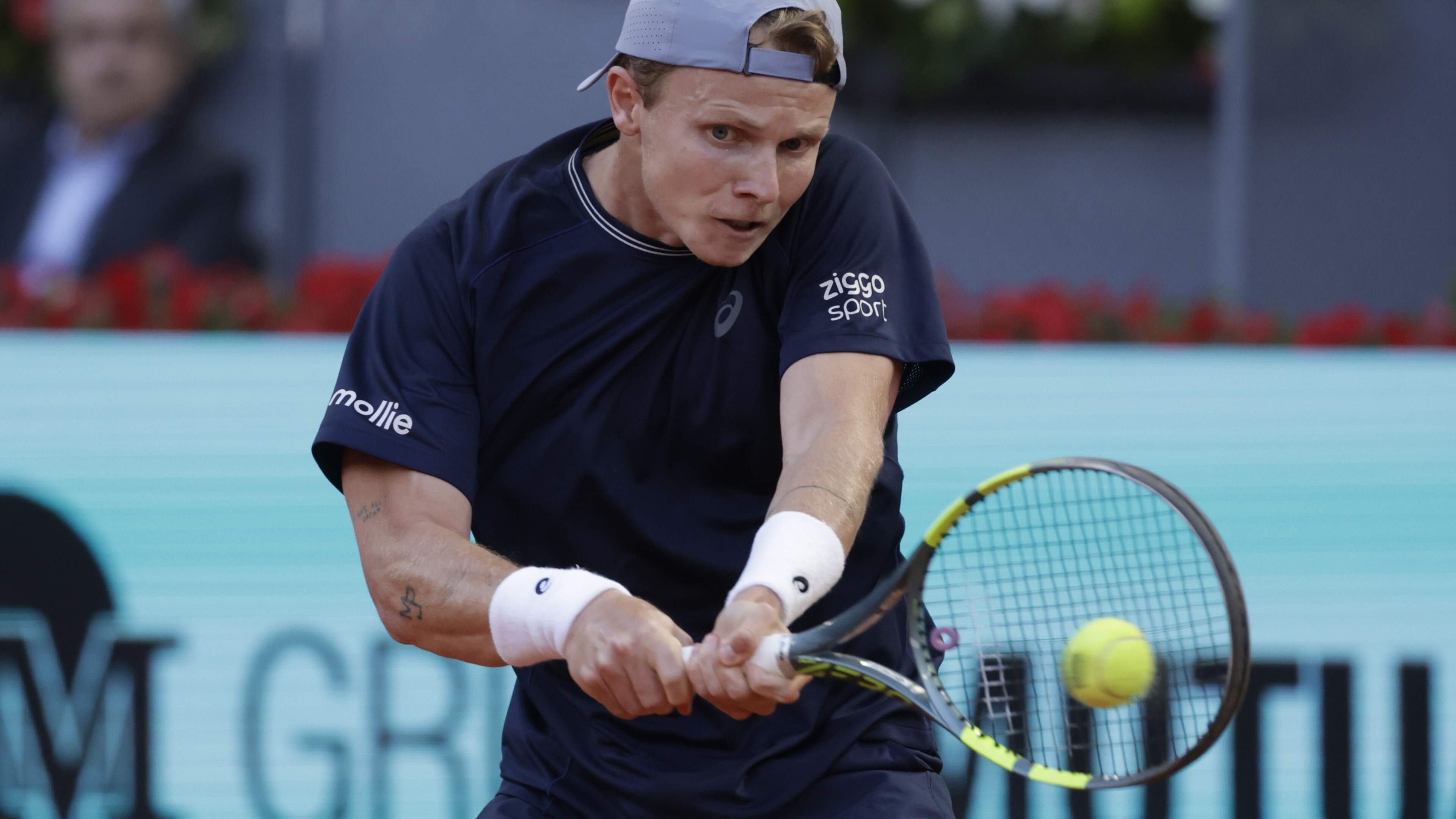 Jesper de Jong one win away from Roland Garros main draw