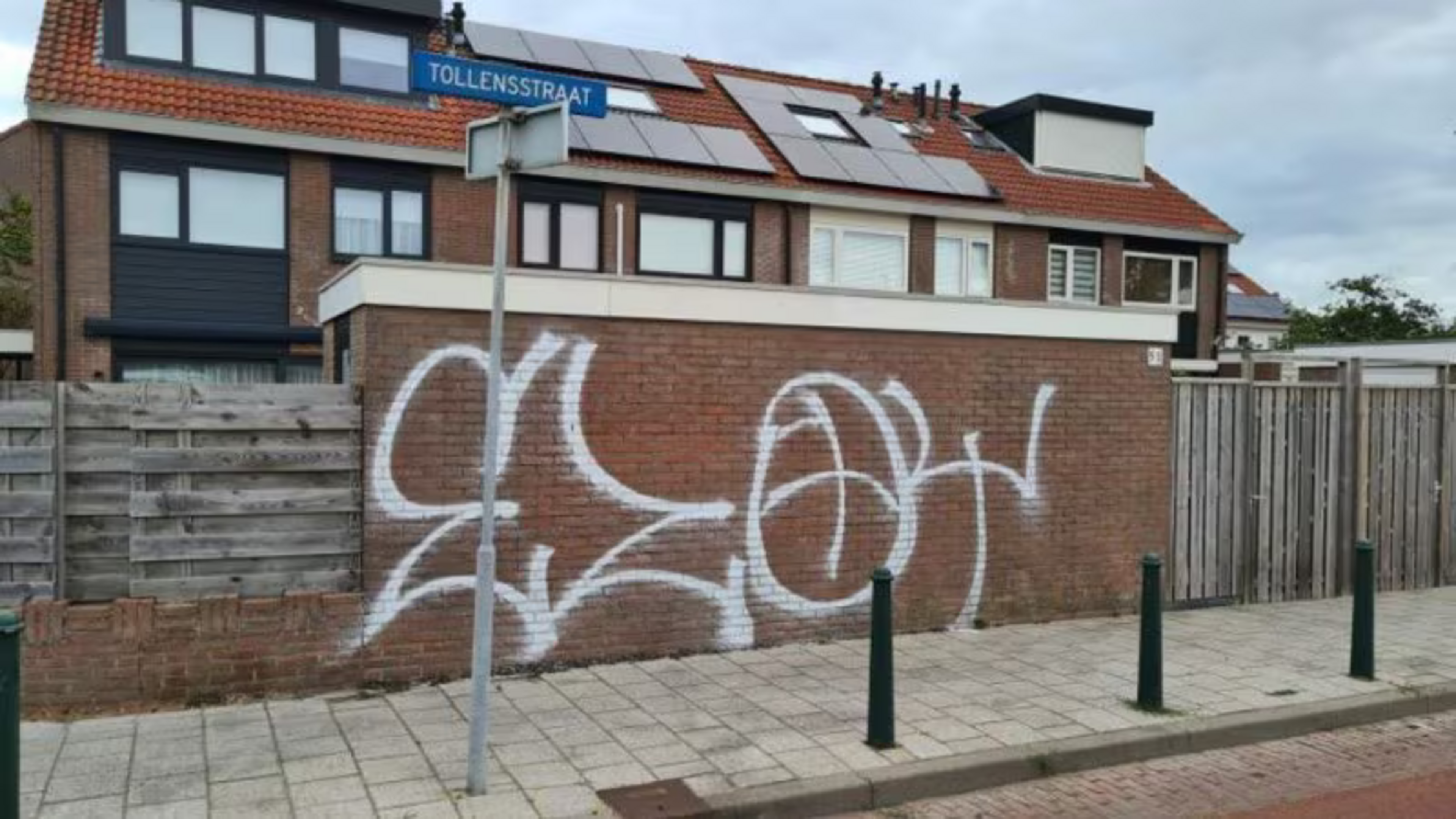 Dozens of walls, signs and sheds defaced with 'Eloy'. Zandvoort man (32) confesses to one incident: 'I know nothing about those other cases'
