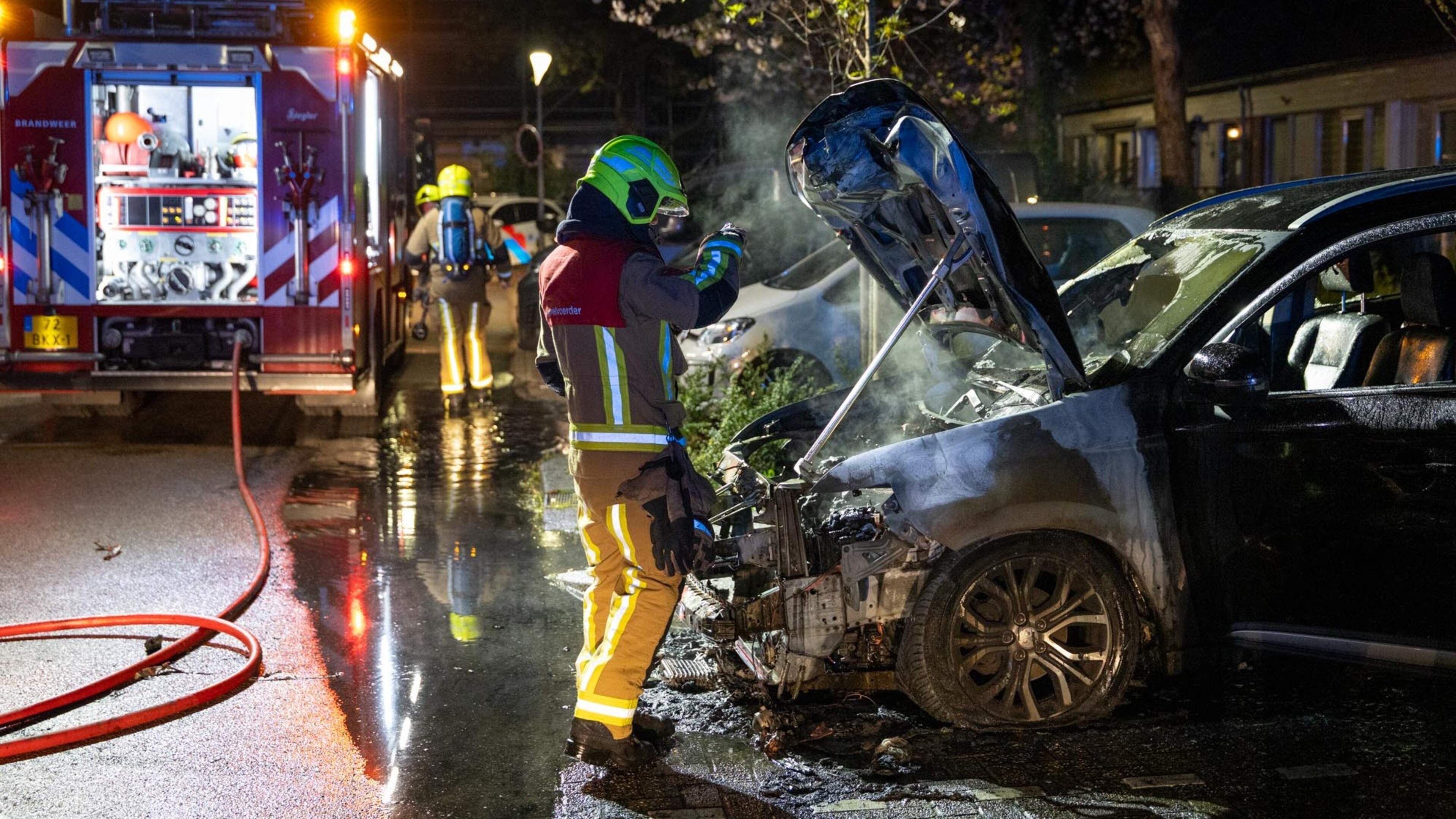 Car heavily damaged by fire in Hoofddorp