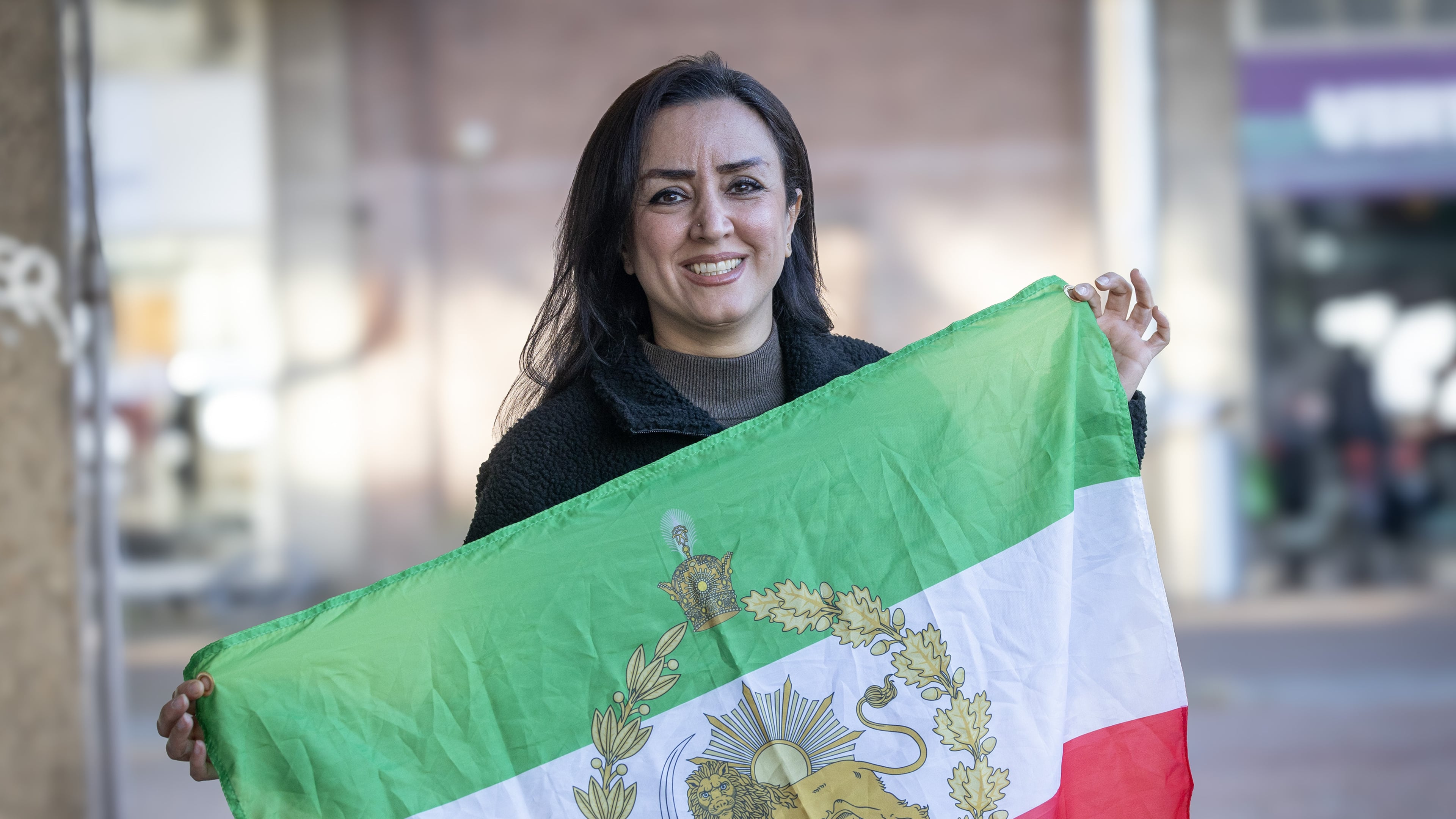 Mahla (45) from Haarlem screams with joy hearing Khamenei is dead: 'But celebrating feels too early'