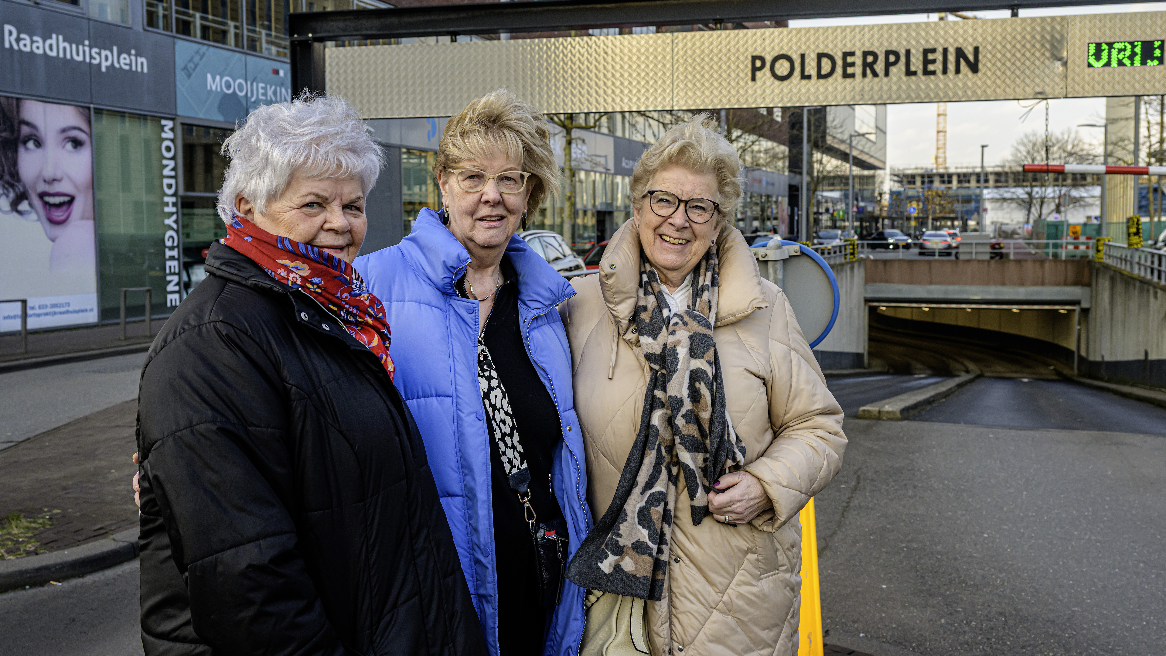 Margareth (76) trapped for hours in Hoofddorp parking garage with dozens of others: 'People were trapped like rats'