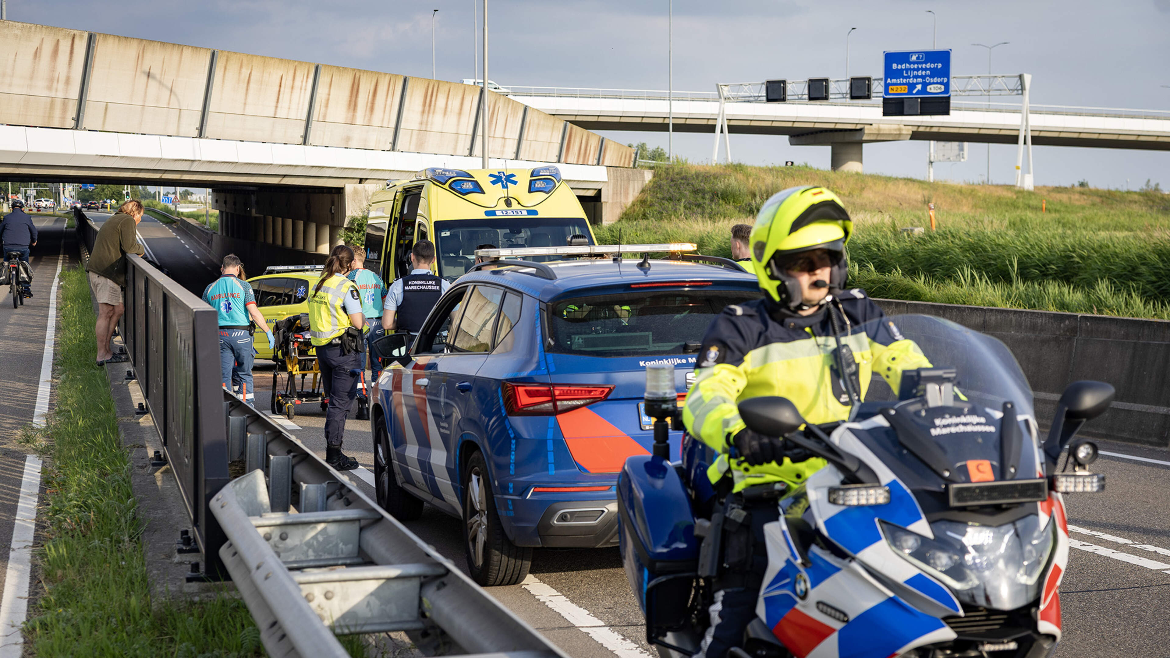 Motorcyclist injured in single-vehicle accident on N232 near Lijnden