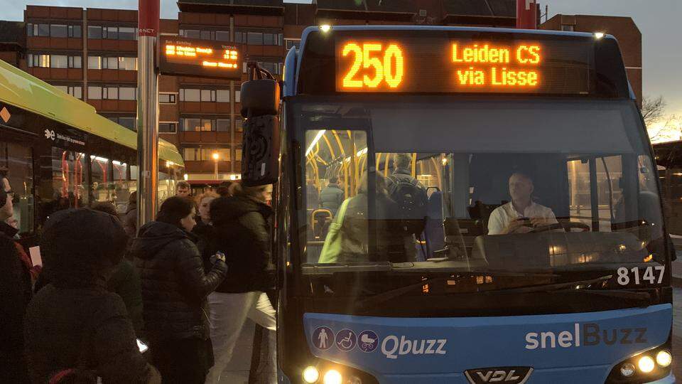 Chaotische Start Met De Nieuwe Bus Gratis Reizen Haarlem Leiden