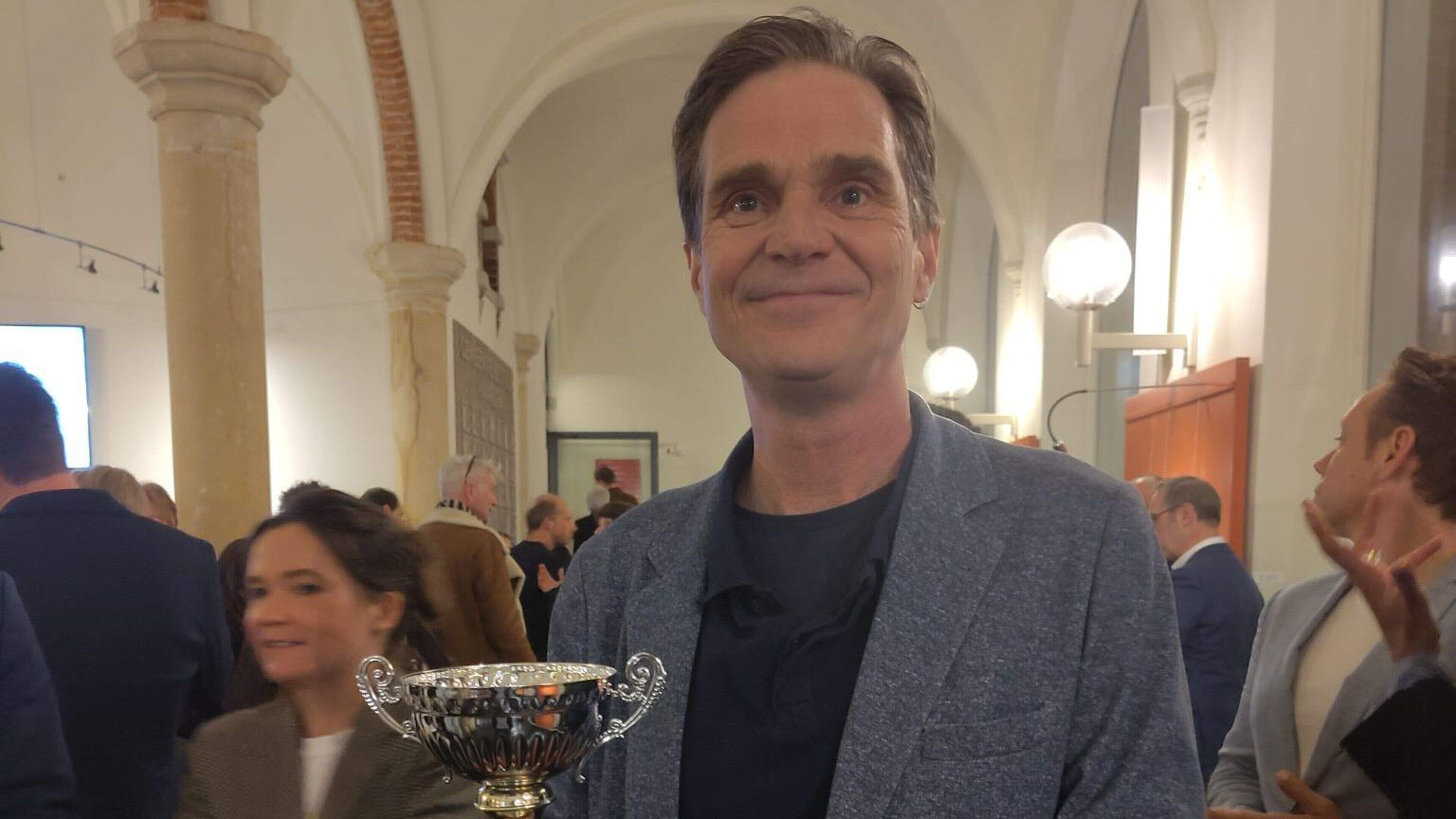 Remko Trompetter (Actiepartij) wins Golden Pat on the Back for best council committee member in Haarlem. 'Know what you're talking about'