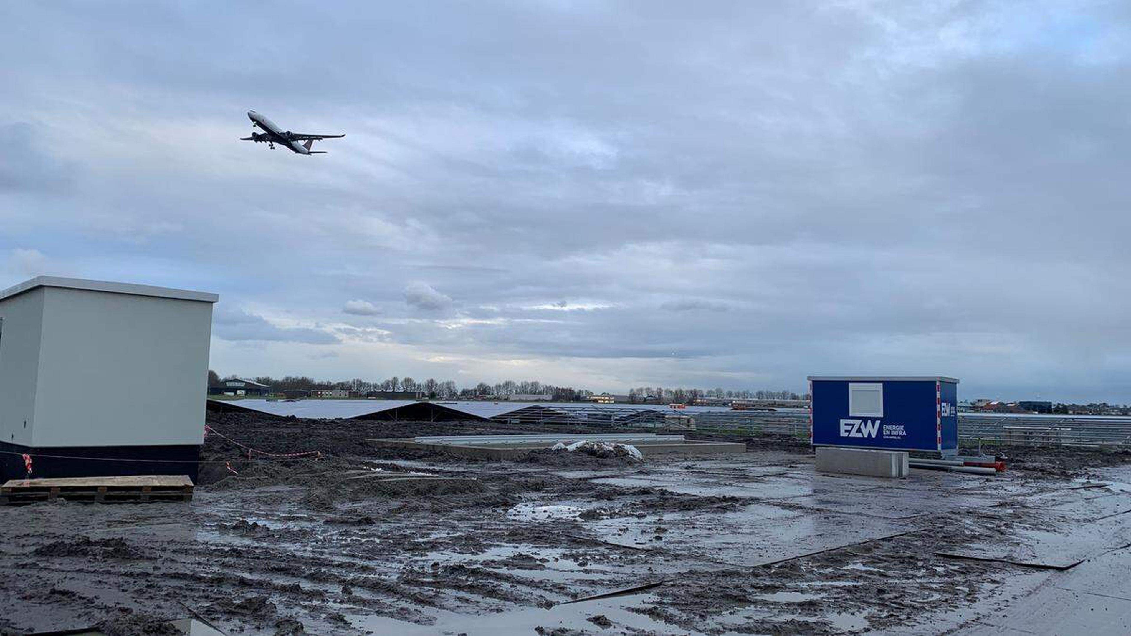 Probeert Schiphol weghalen zonnepanelen door te duwen, terwijl er ook andere oplossingen zijn?