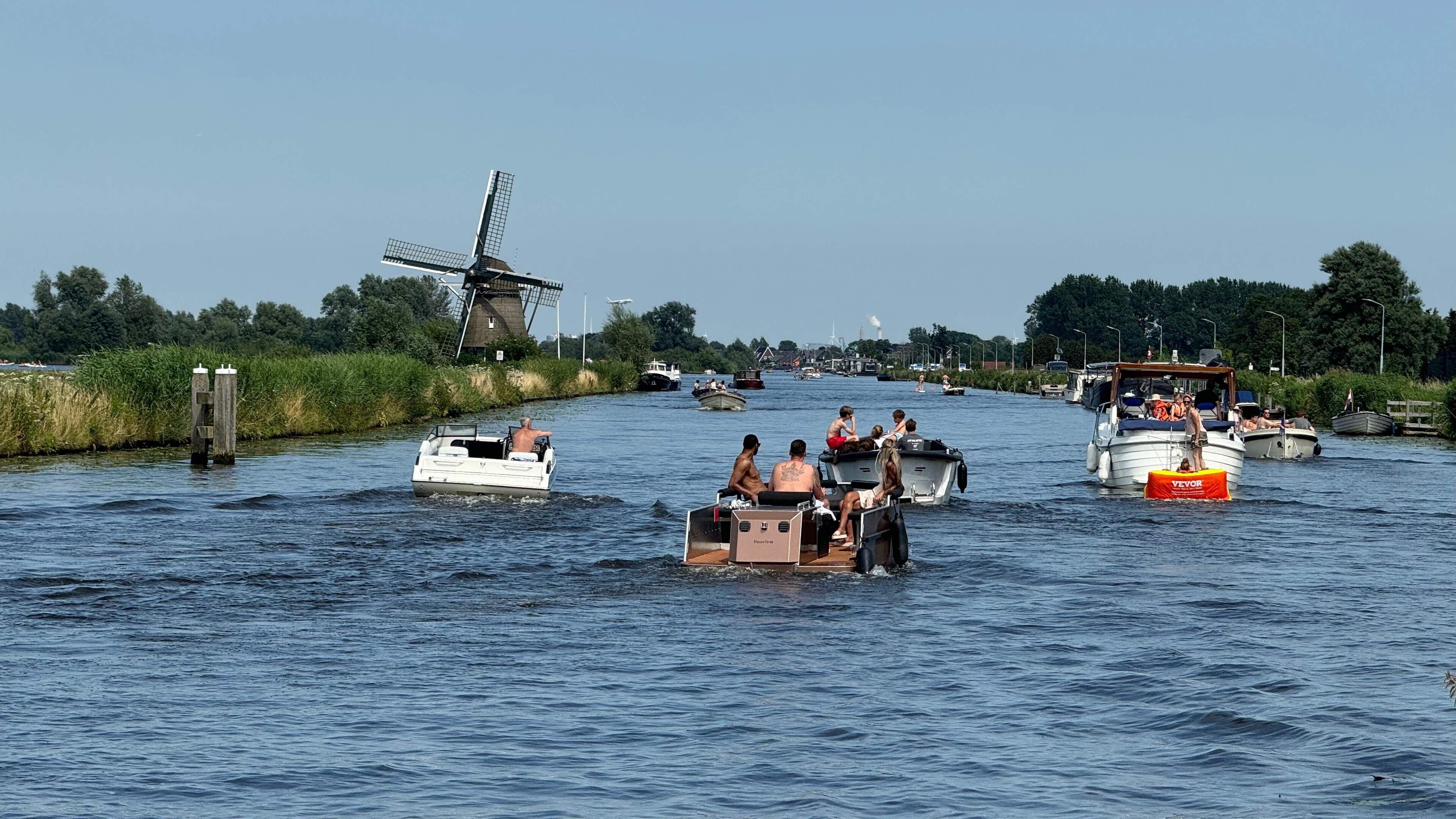 Zonnige dagen maken Ringvaart tussen Haarlem en Cruquius tot watersnelweg