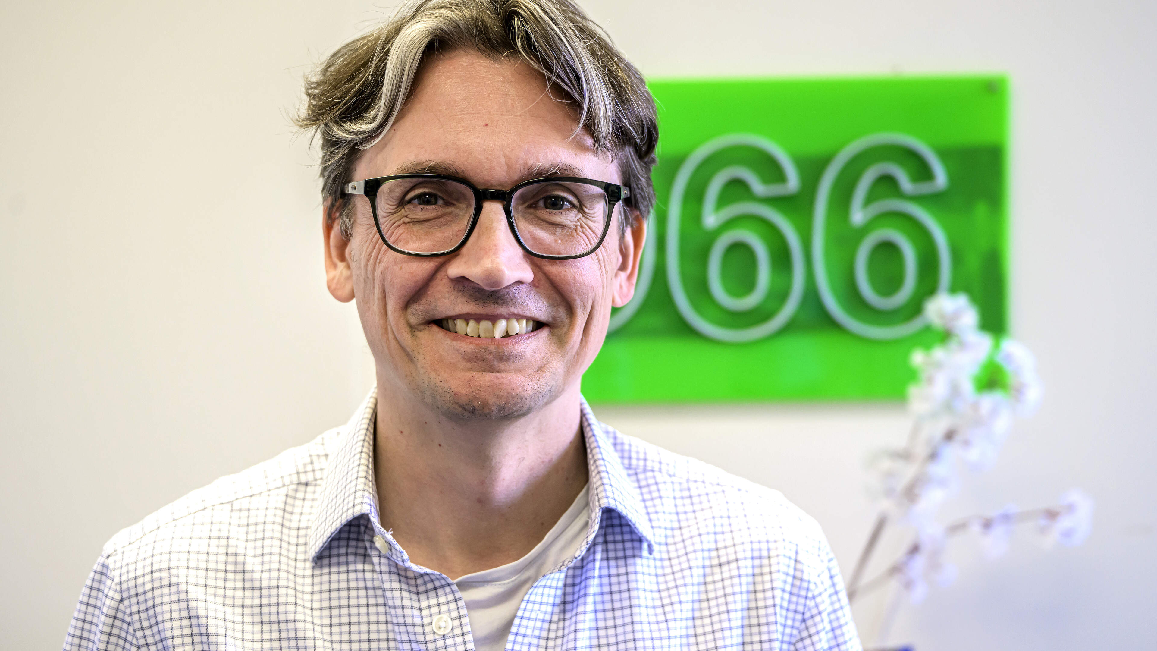 Dimitry van den Berg (50), designated D66 Heemstede alderman, is a father, artist, and politician in one: 'I am action-oriented, so great things will surely happen'